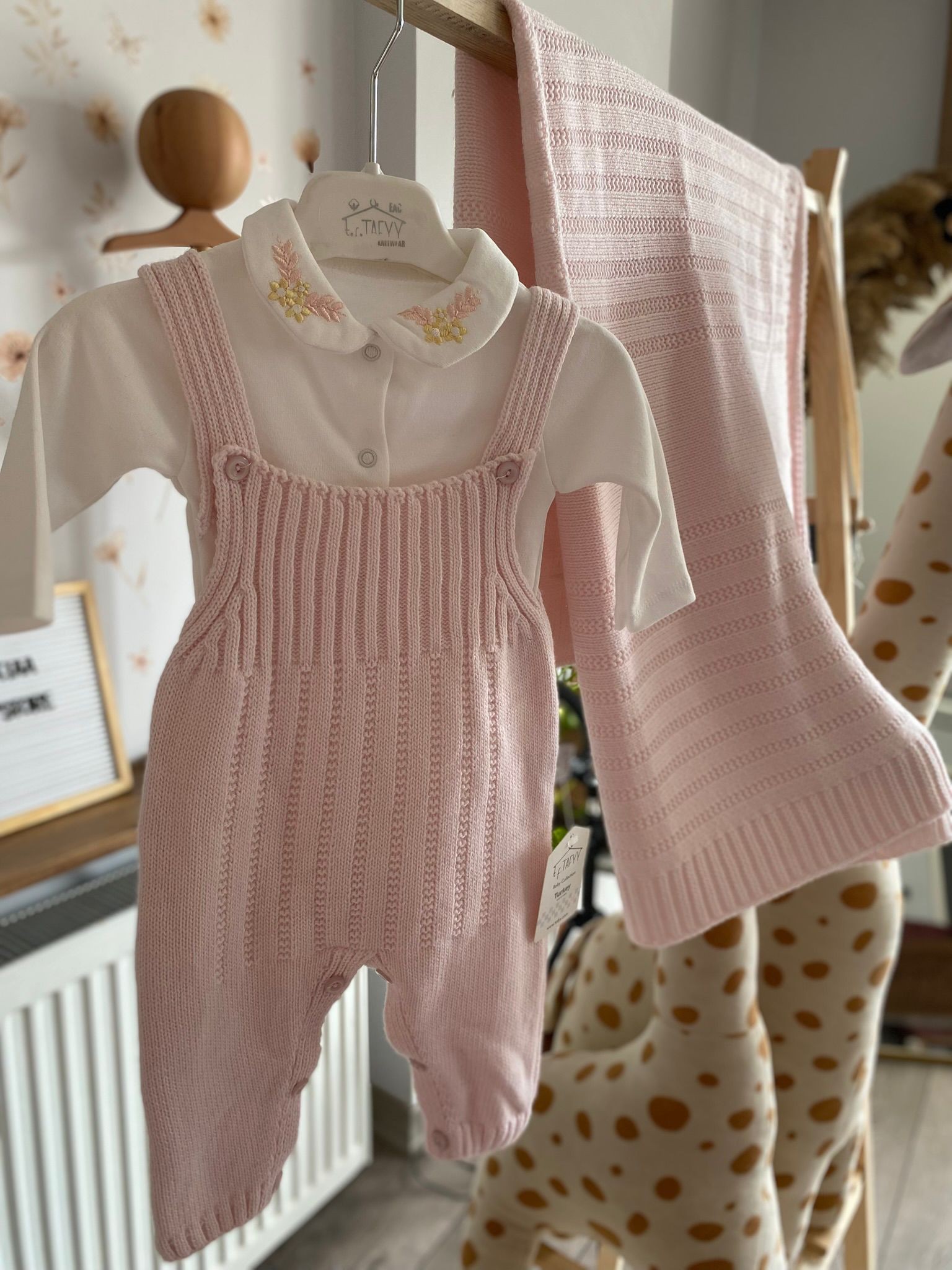Kız Bebek Triko Salopetli 4lü Set