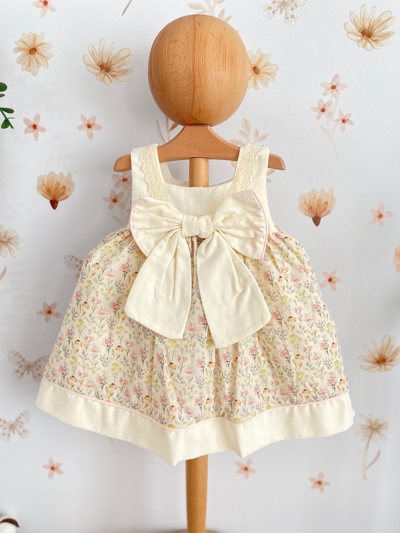 Kız Bebek Kurdele Detaylı Vintage Elbise