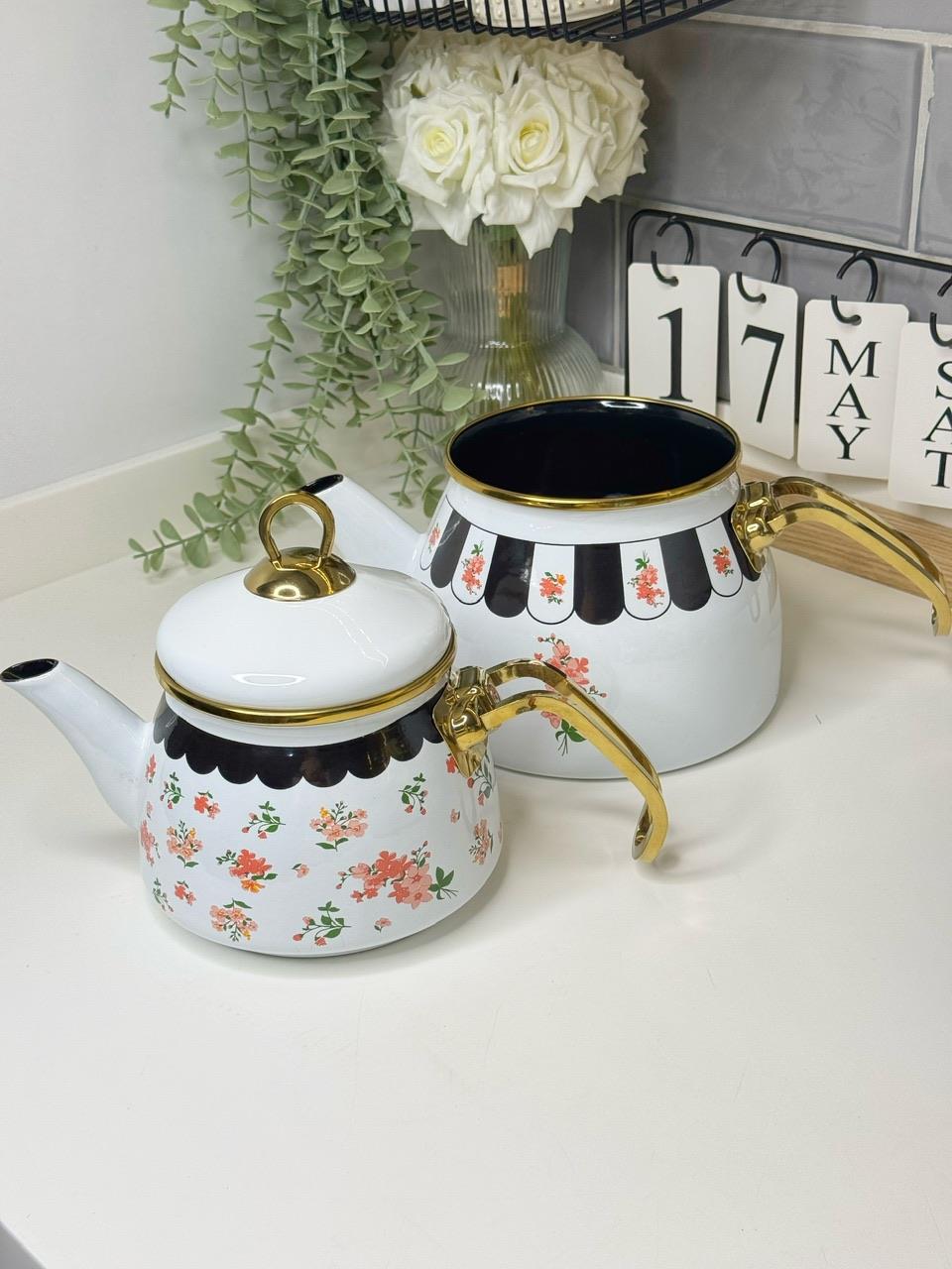 Rebecca Emaye Çaydanlık