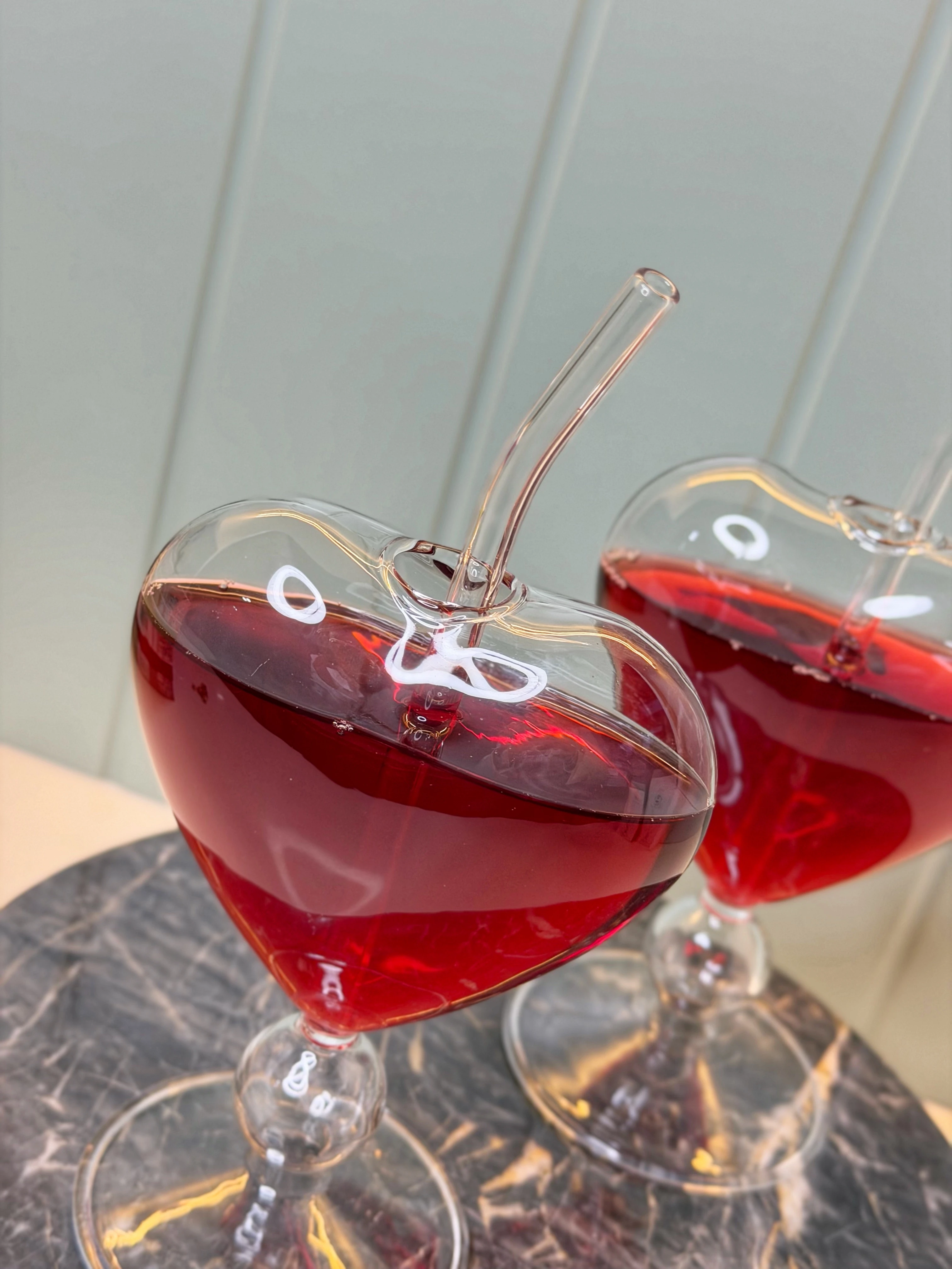 2 Li Kalp Bardak & Pipet