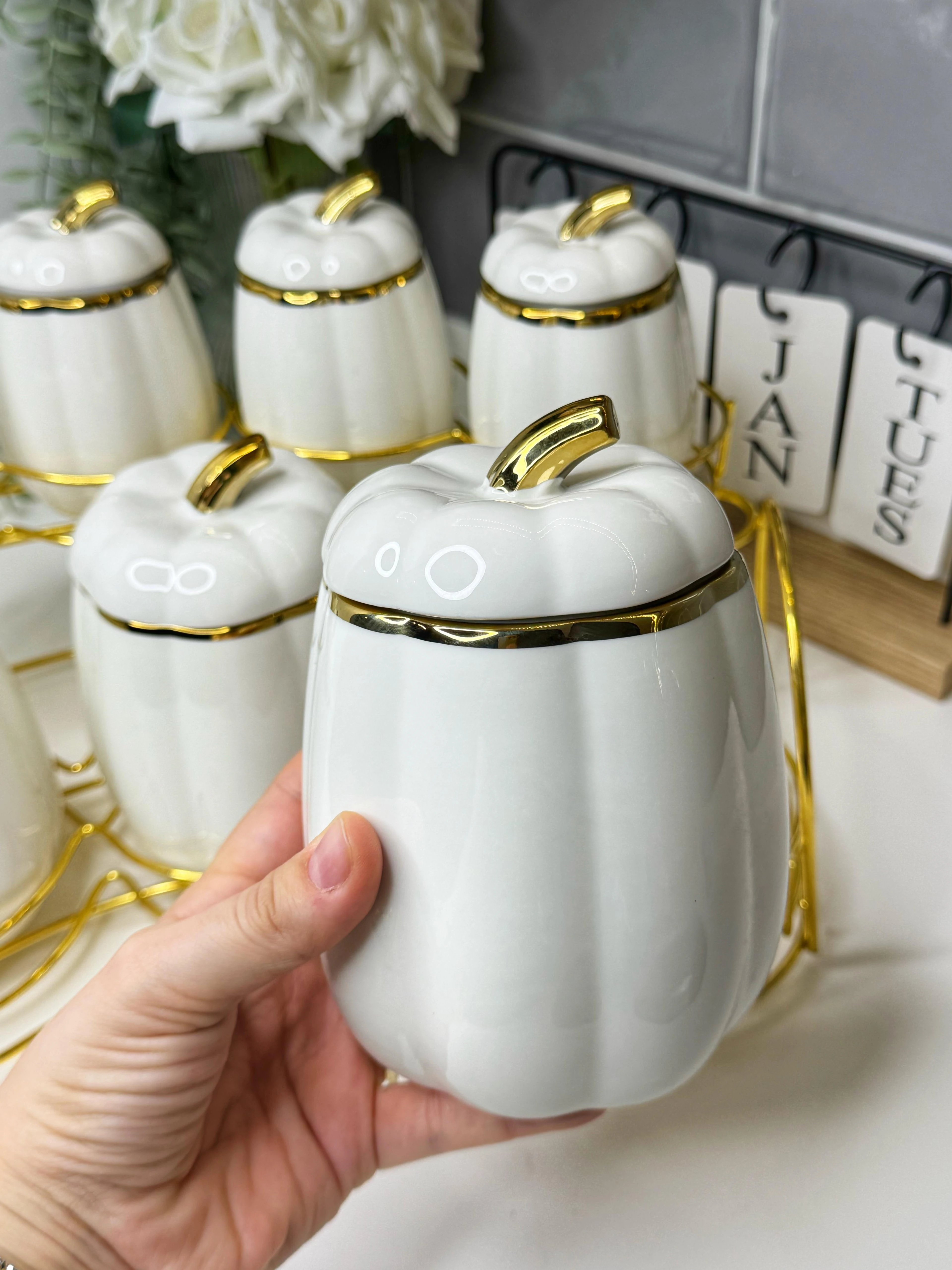 Standlı Porselen Kabak Baharat Takımı Beyaz