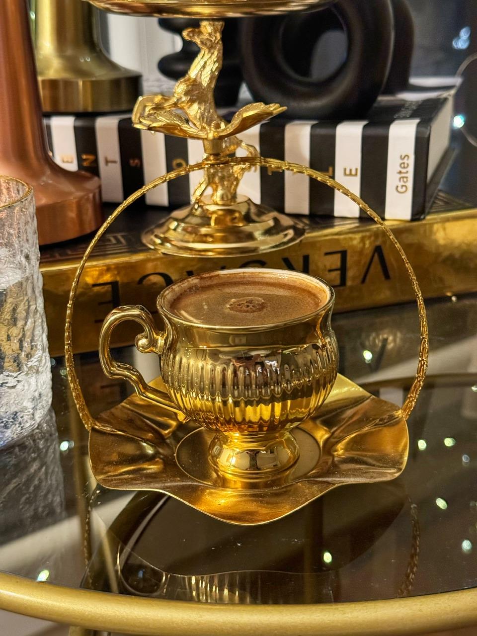 KELEBEK DETAYLI LOKUMLUK/ALTLIK