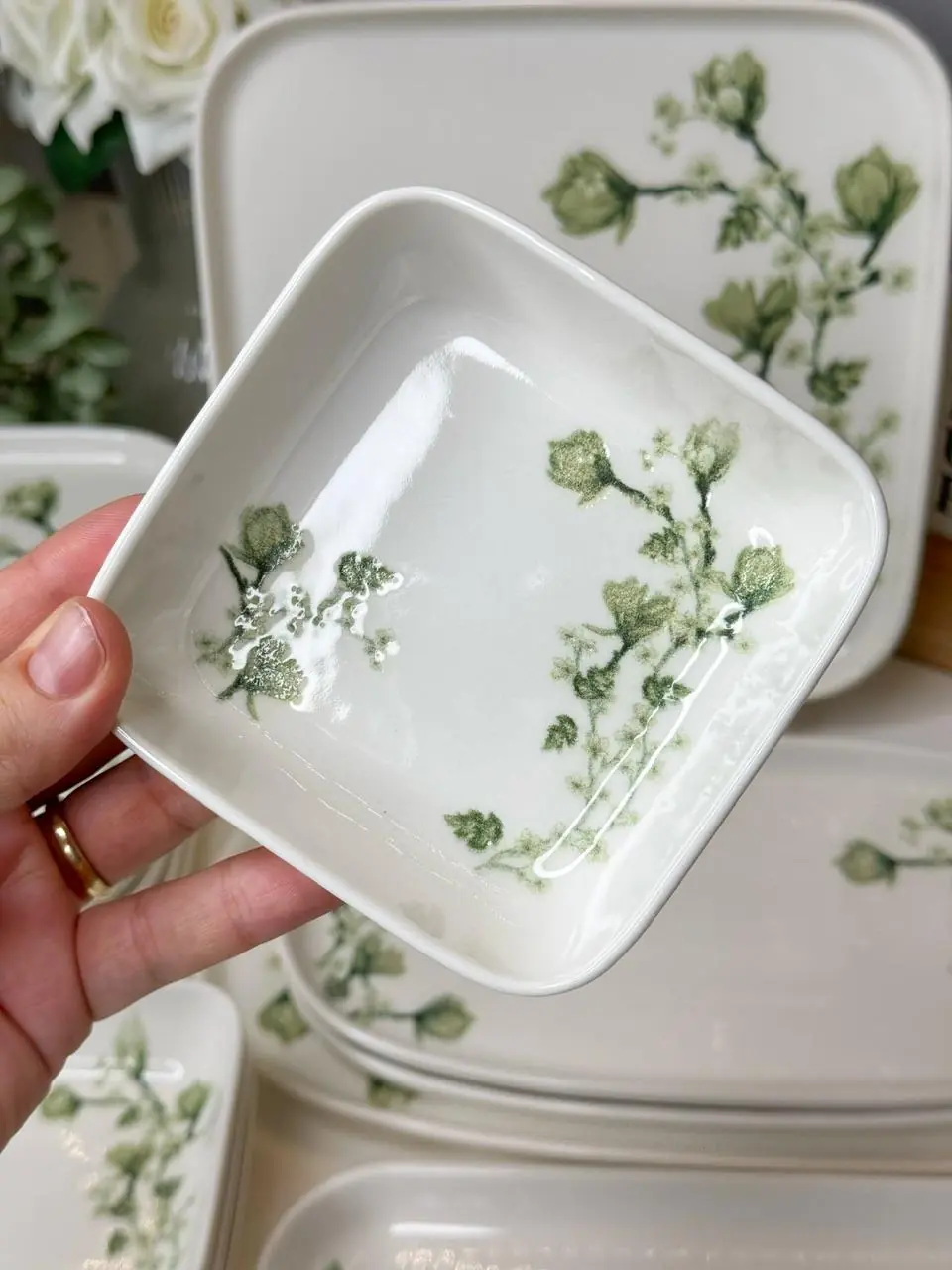 Flora 29 Parça 6 Kişilik Kare Tabaklı Kahvaltılık - Görsel 3