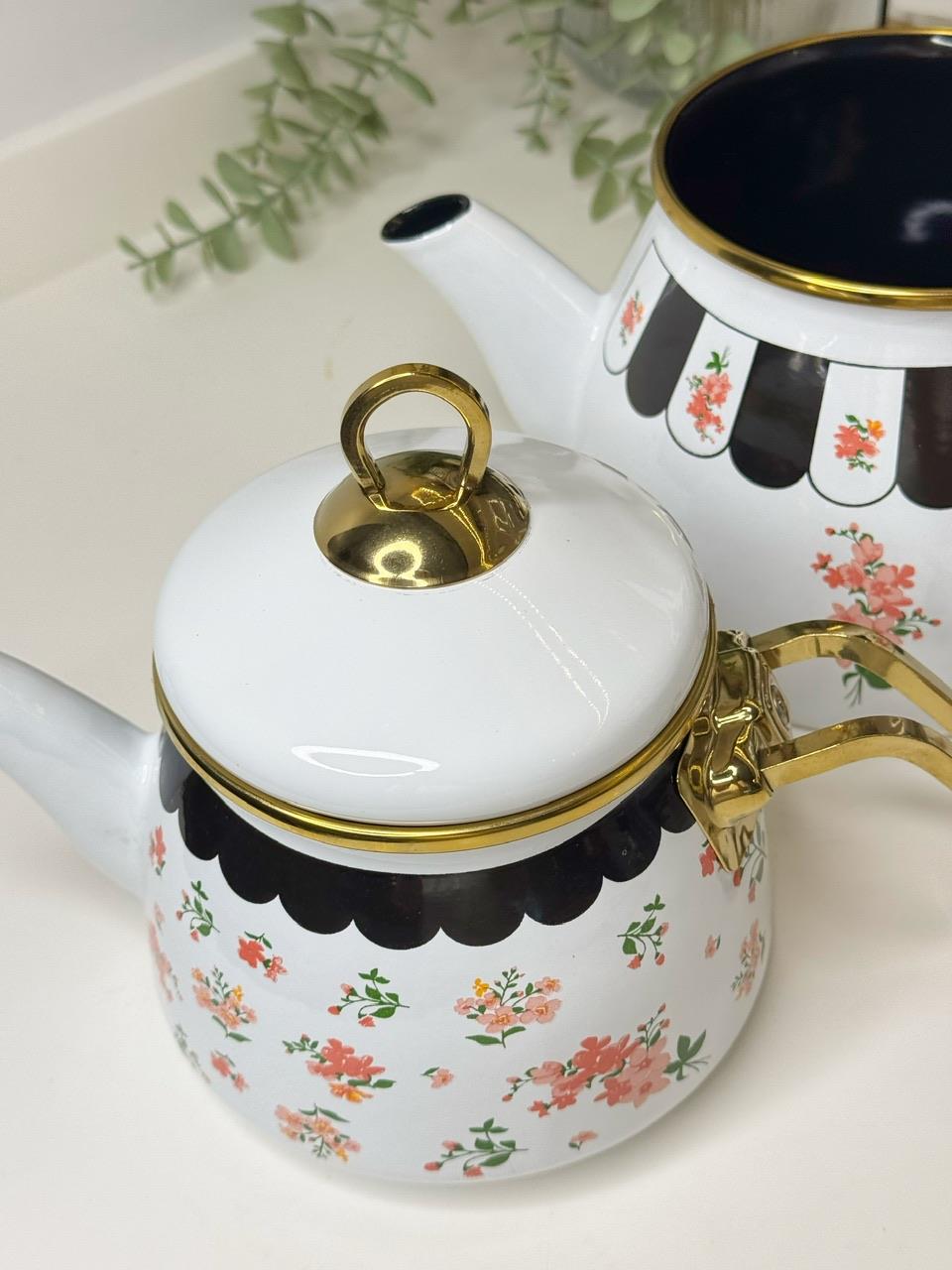 Rebecca Emaye Çaydanlık