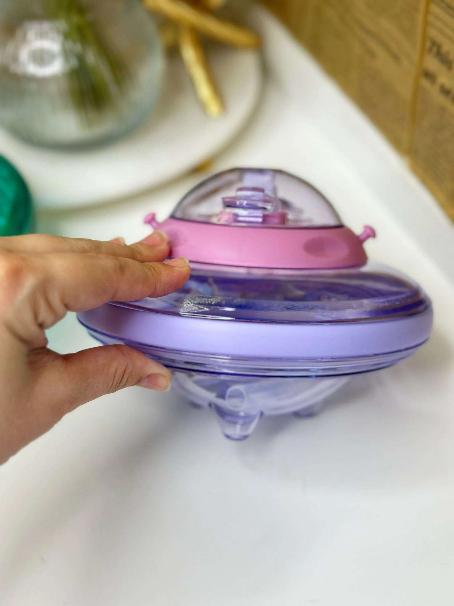 1 Alana 1 Bedava Mor Ufo Matara / Suluk