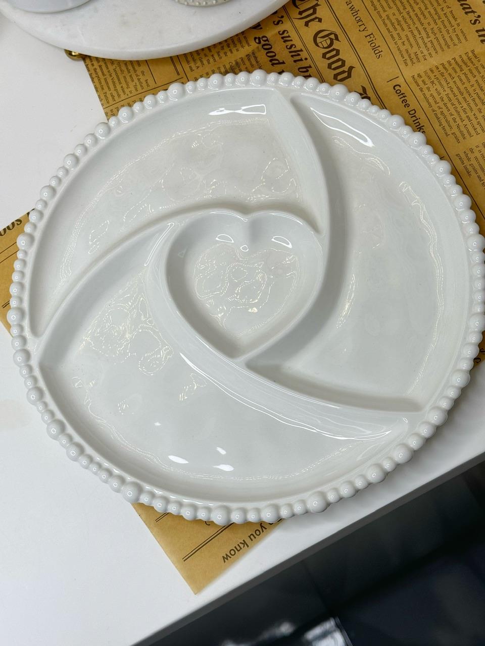 PİRAYE KALPLİ BÖLMELİ SUNUMLUK