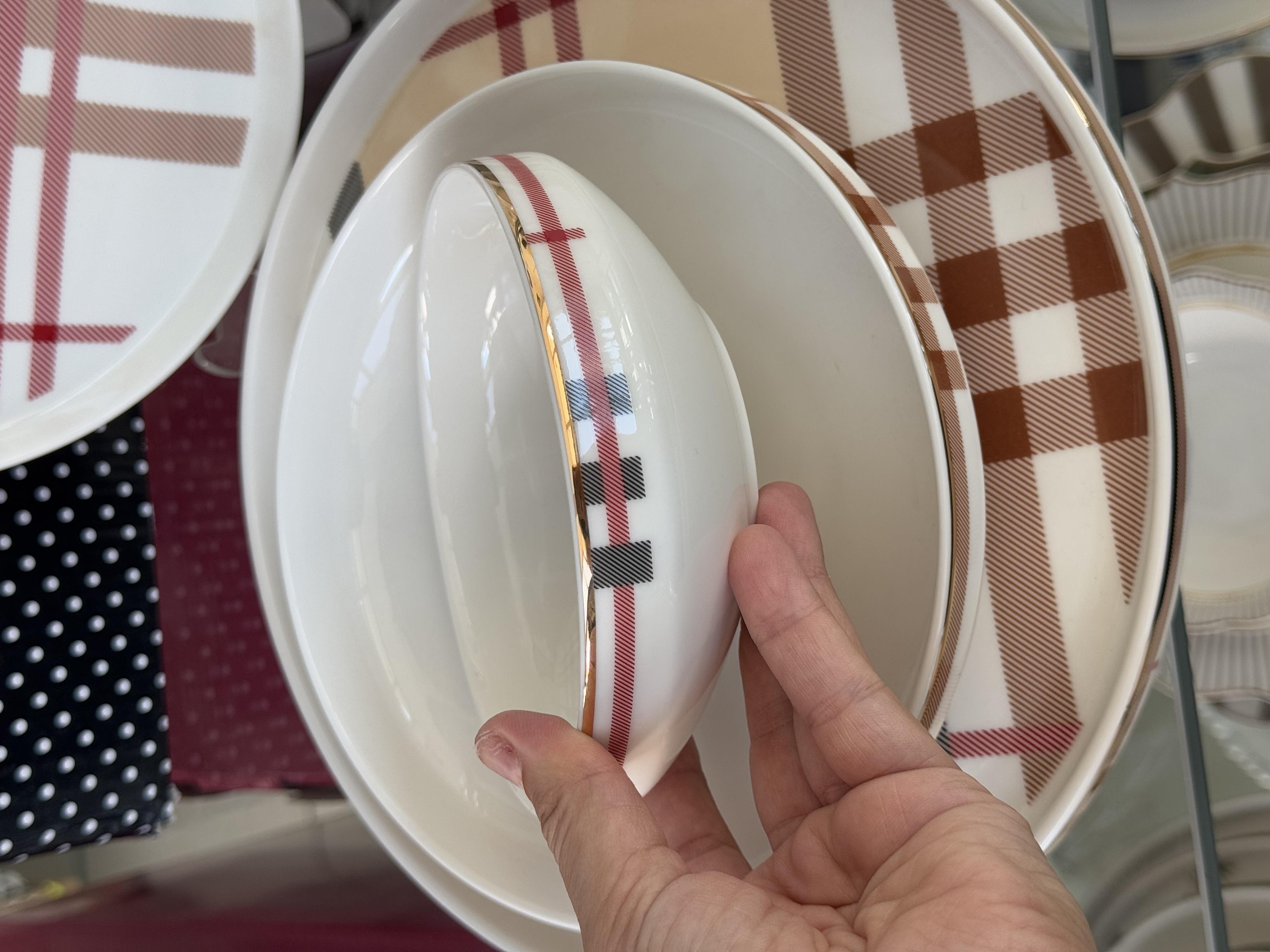 Burberry 6 Kişilik 24 Parça Porselen Yemek Takımı