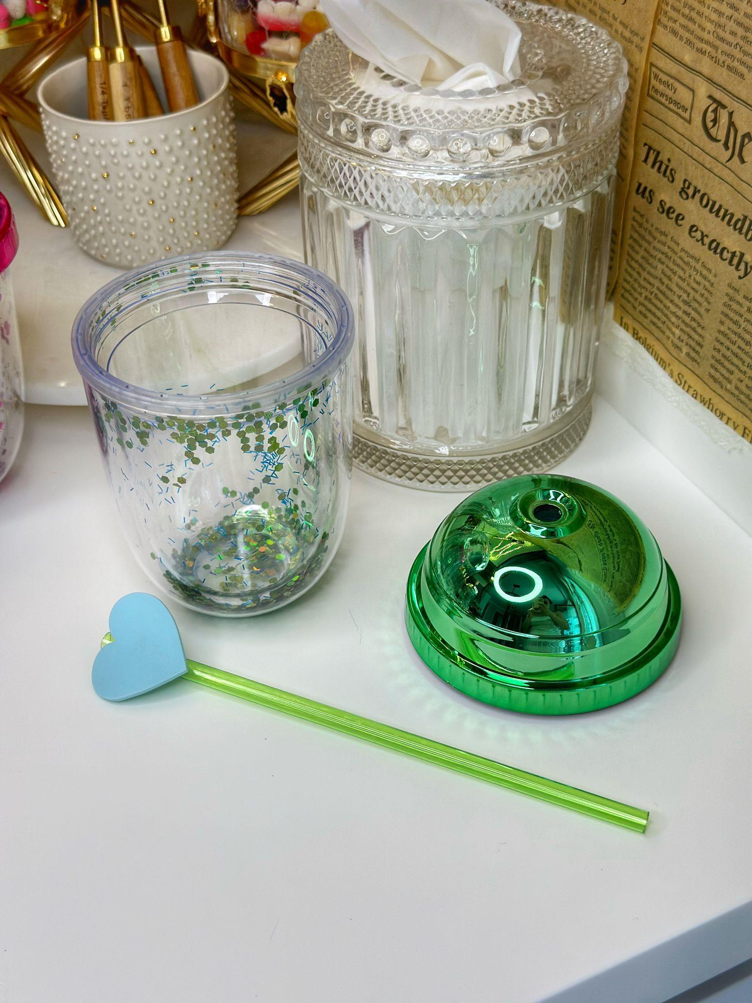 Yeşil Kalpli Pipetli Suluk / Matara