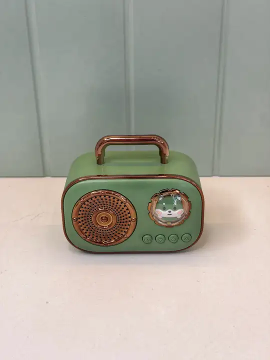 Yeşil Retro Radyo / Ses Bombası