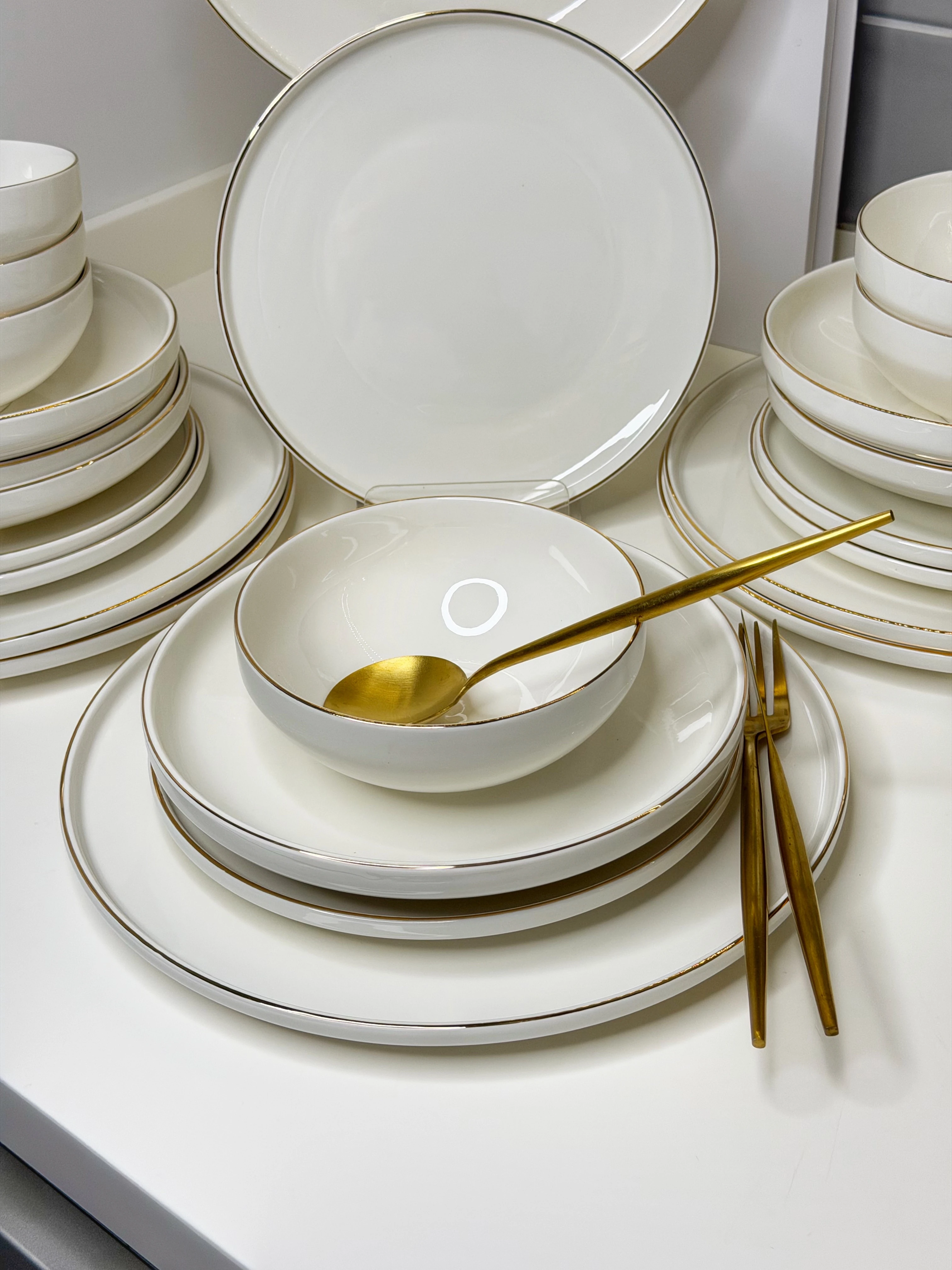 Laviva 24 Parça 6 Kişilik Porselen Yemek Takımı 