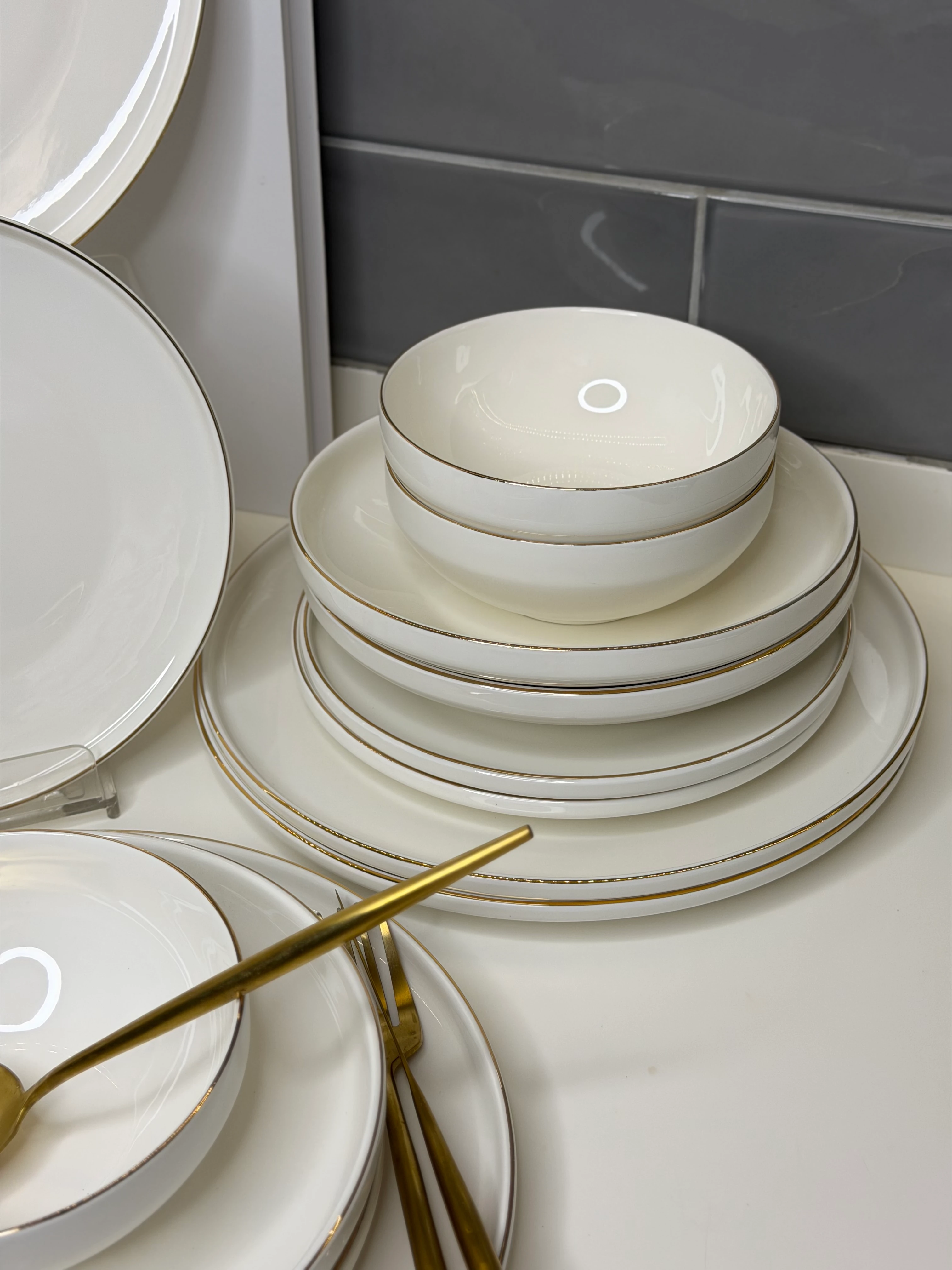 Laviva 24 Parça 6 Kişilik Porselen Yemek Takımı 