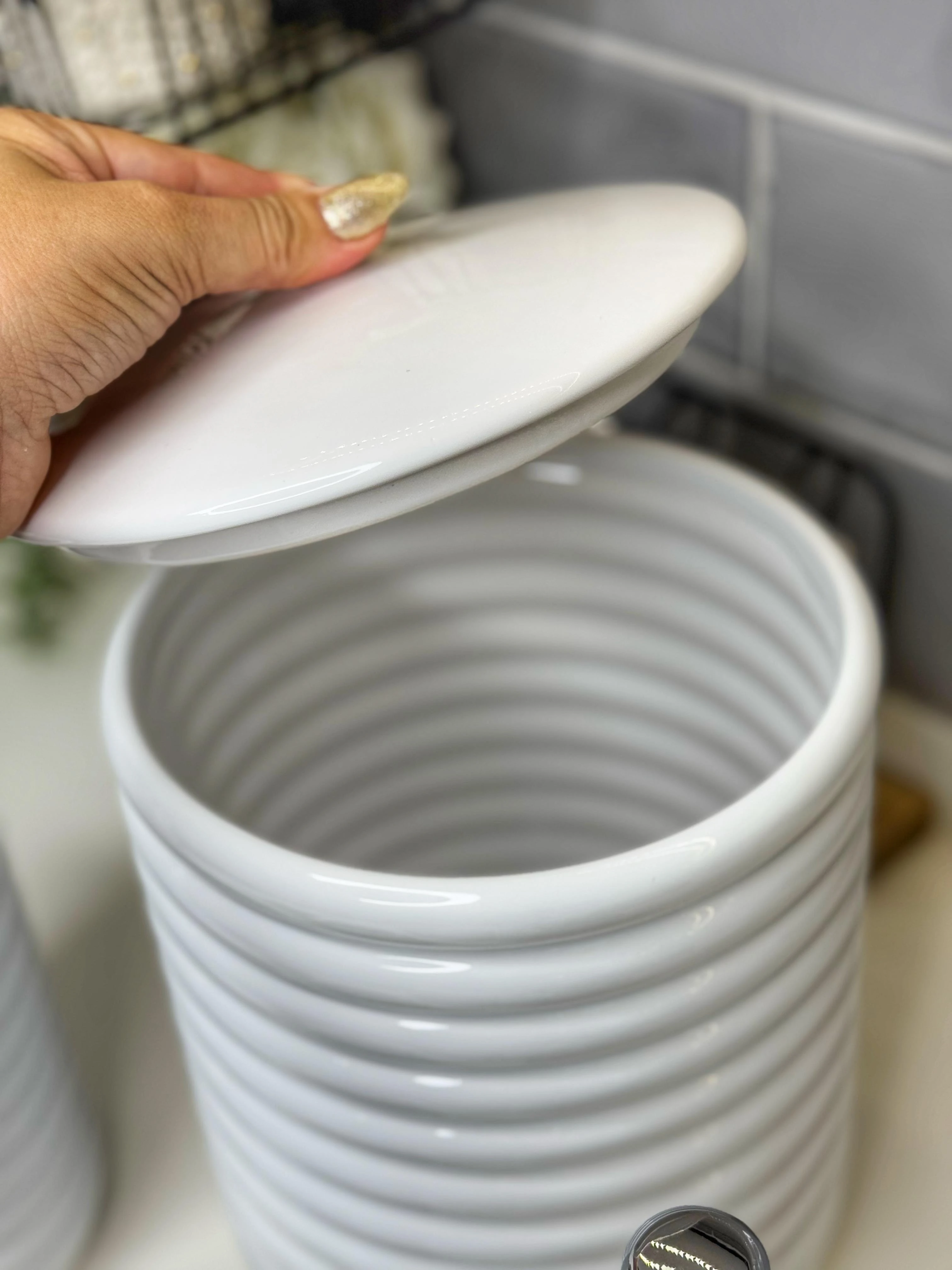 Due Porselen Banyo Seti