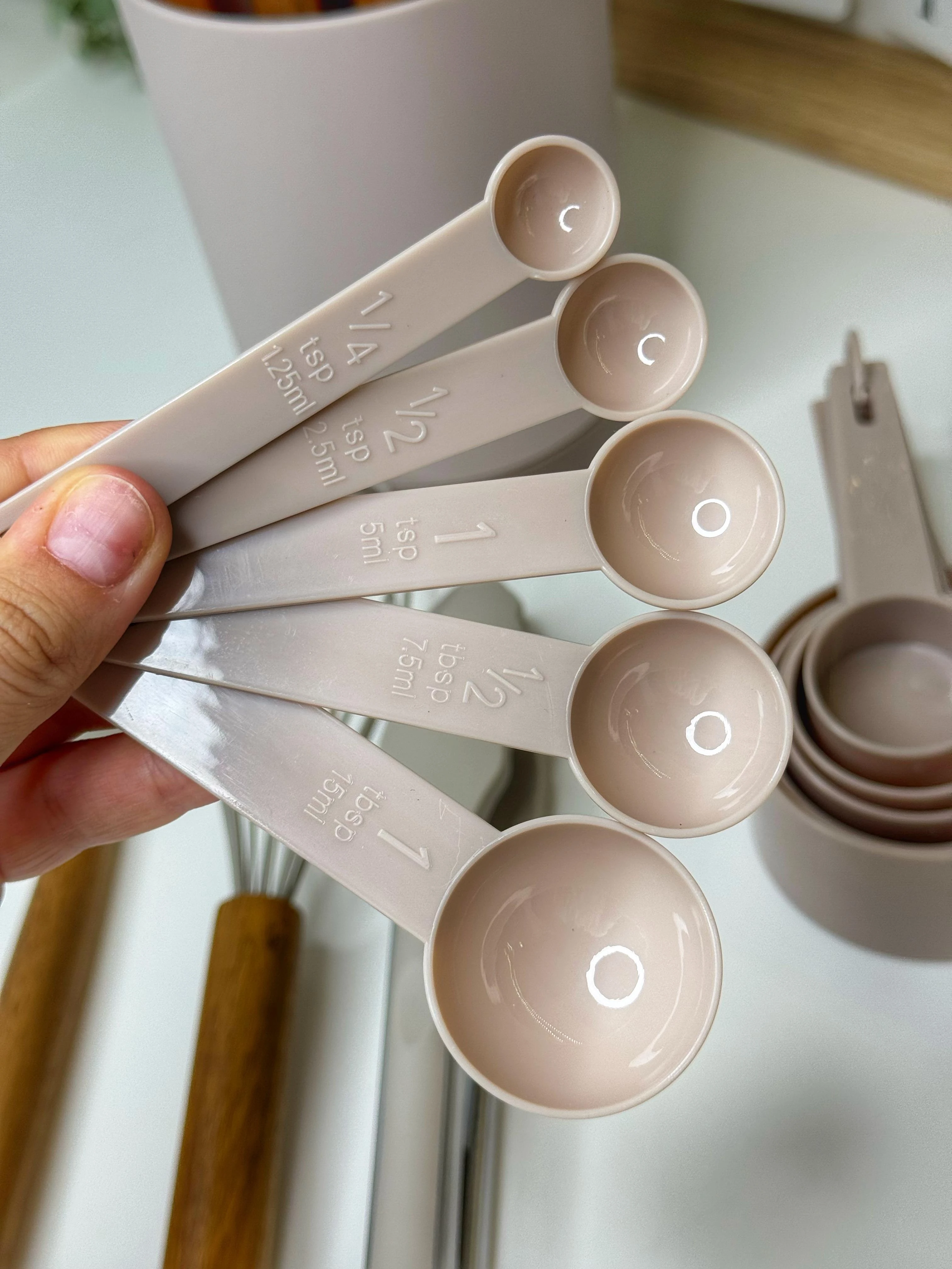 22 Parça Silikon Set & Ölçek Kaşığı