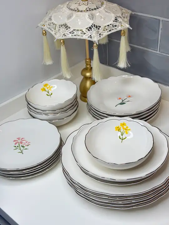 24 Parça 6 Kişilik Porselen Yemek Takımı