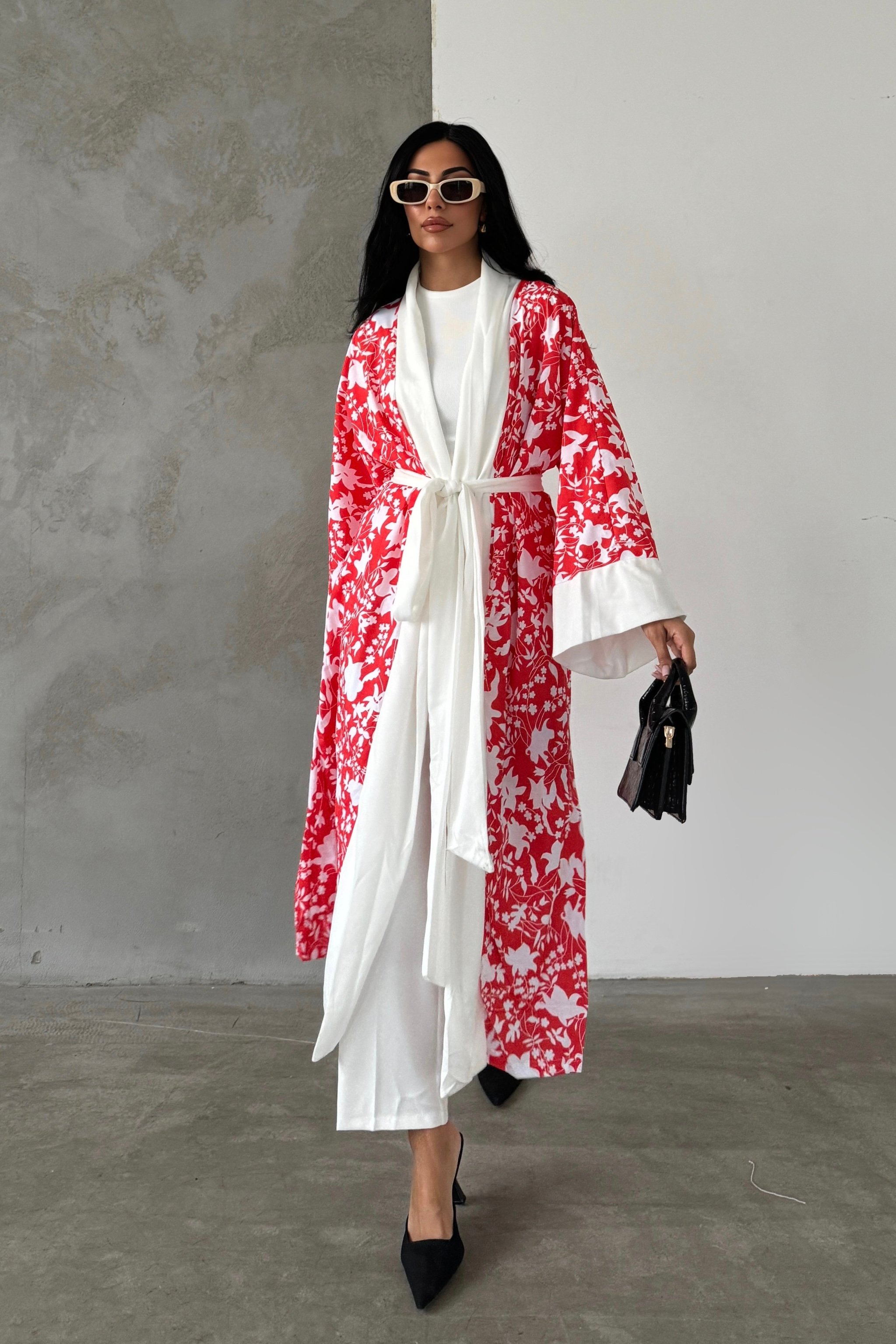 Kuşaklı Çiçek Desenli Tesettür Kimono - Kırmızı