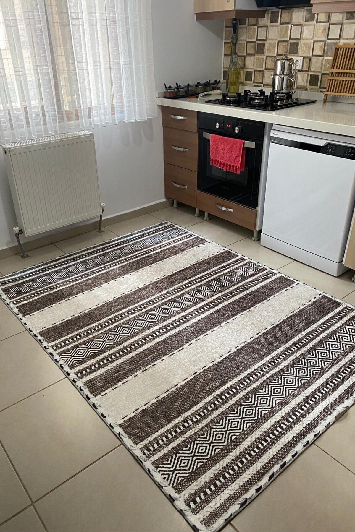 Krem Kahve Halı Mutfak Halısı Leke Tutmaz Makinede Yıkanabilir Kaymaz Taban Halı