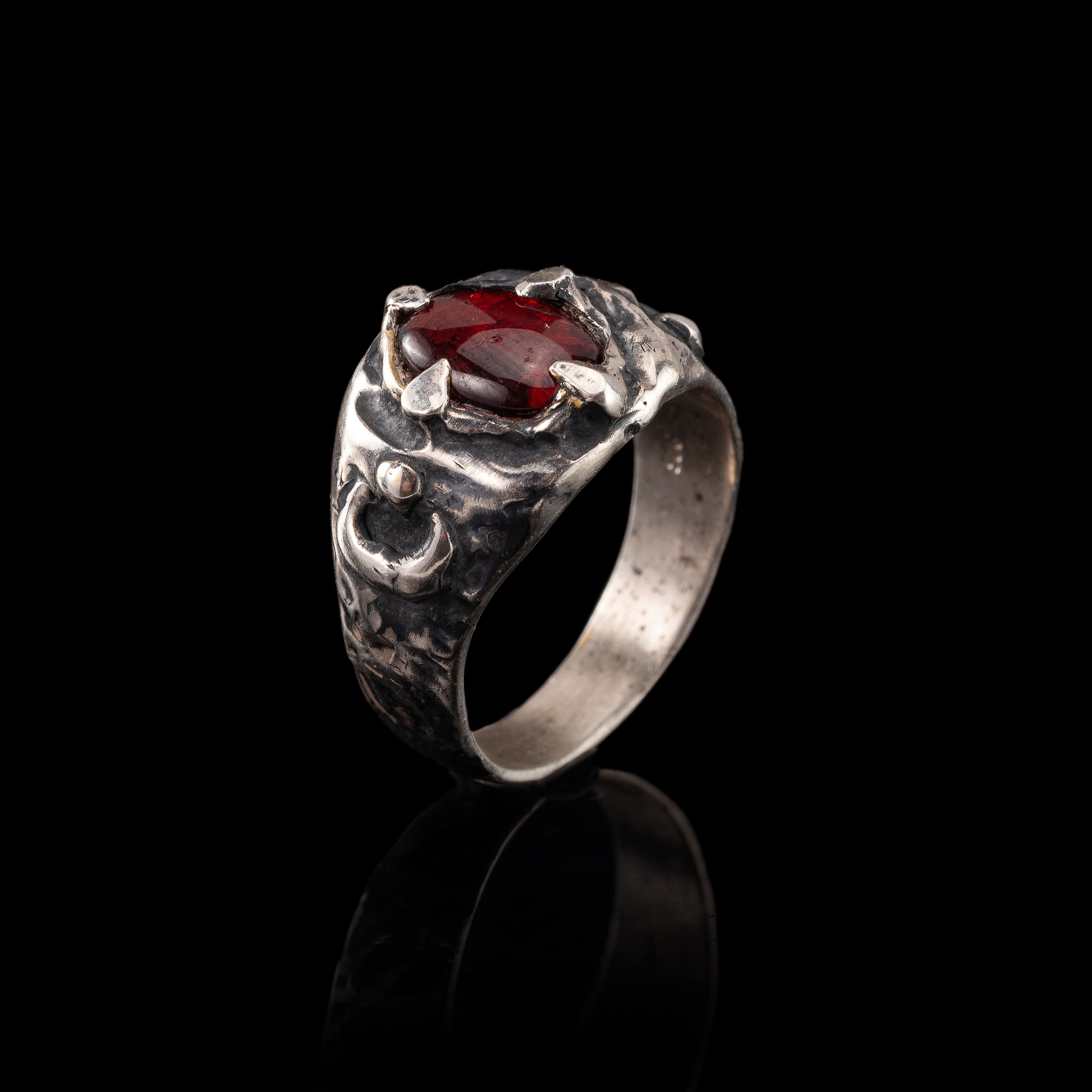 Velmira Ring
