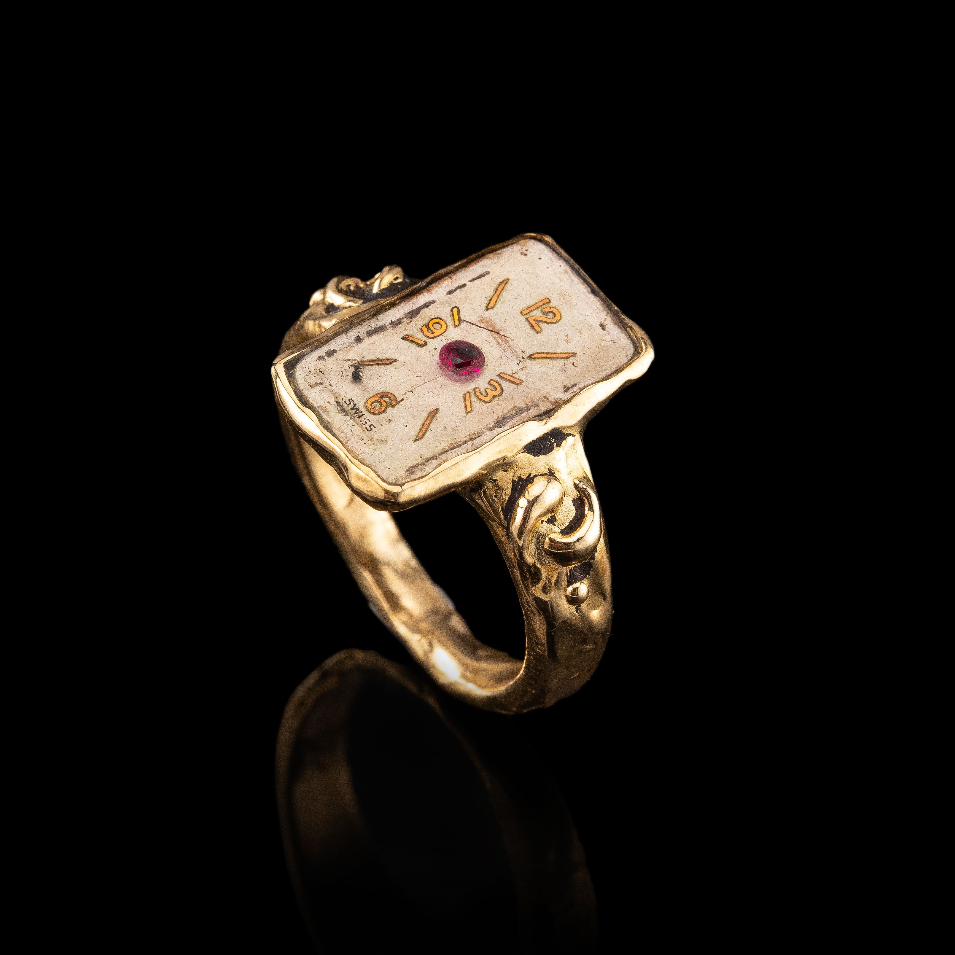 Red O'Clock Ring