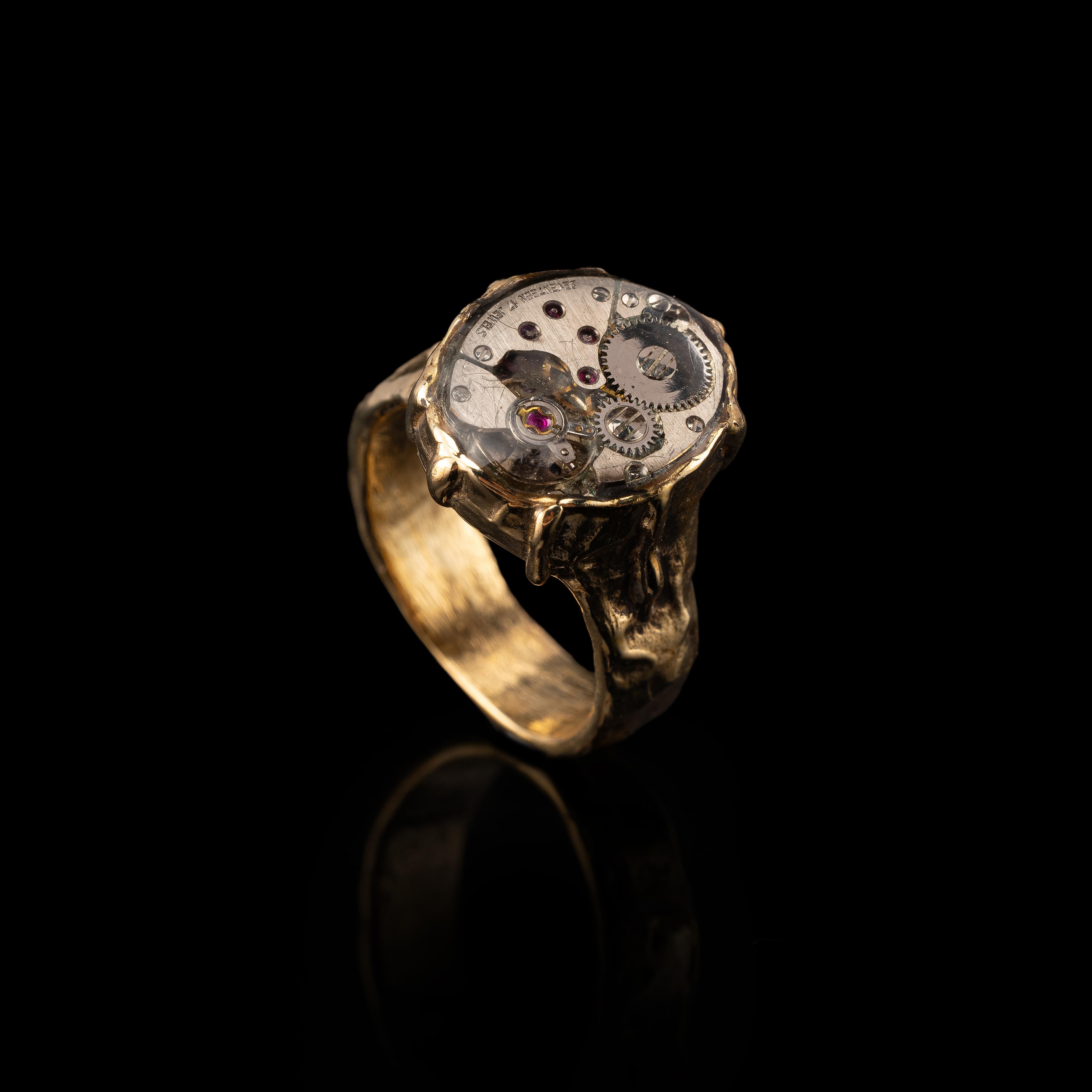 Horologium Ring