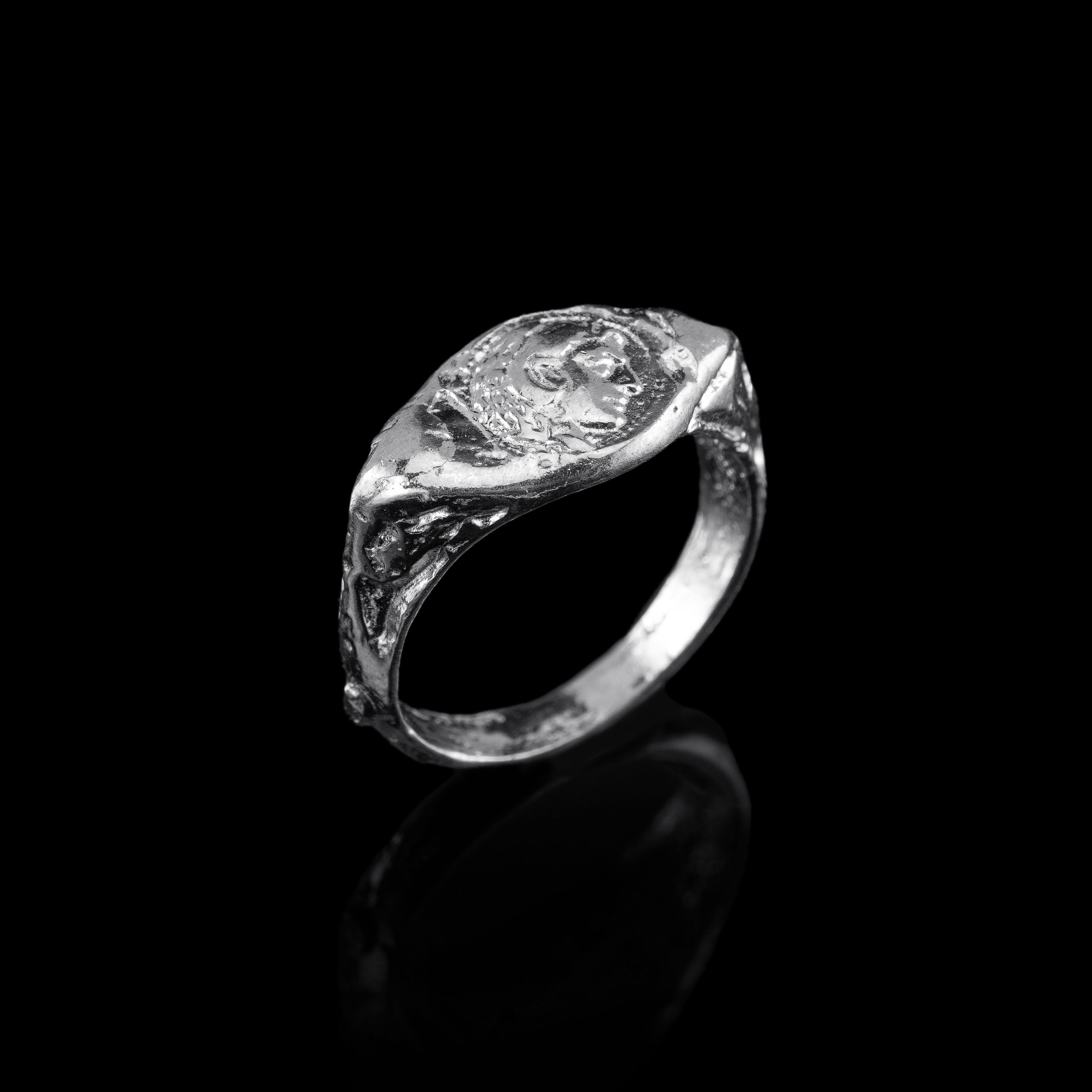 Alexander’s Mark Ring