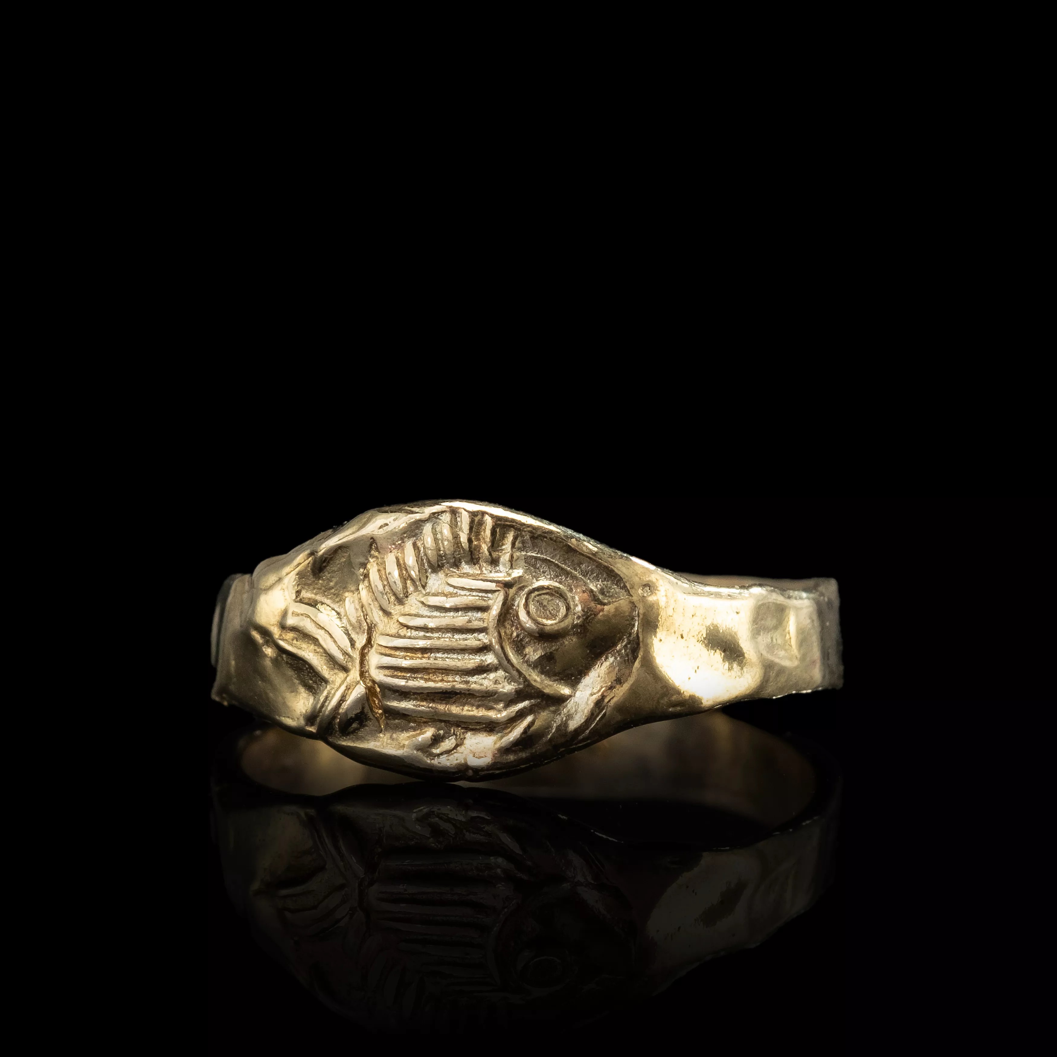 THE ANGELFISH RING