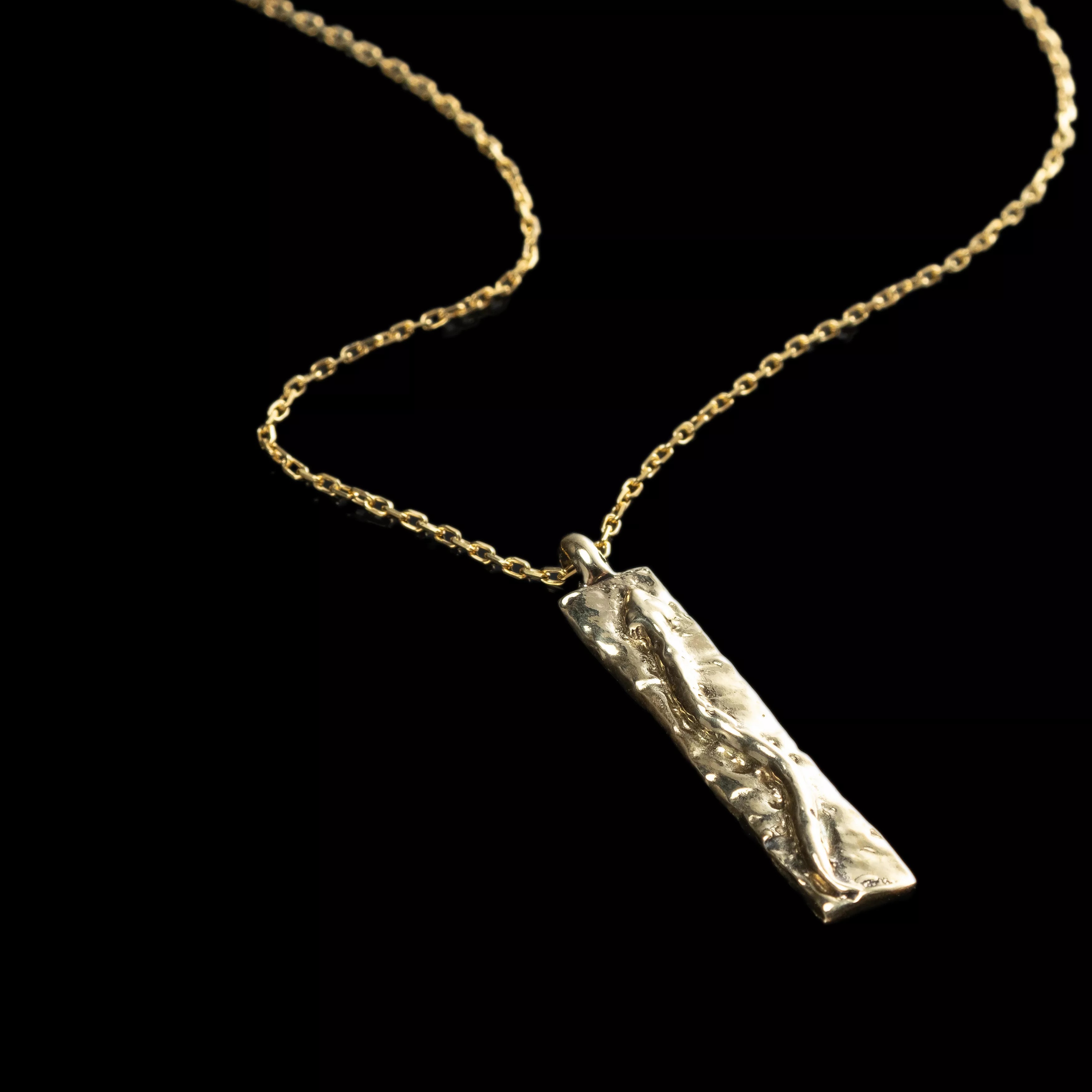 THE SERPENTINE NECKLACE