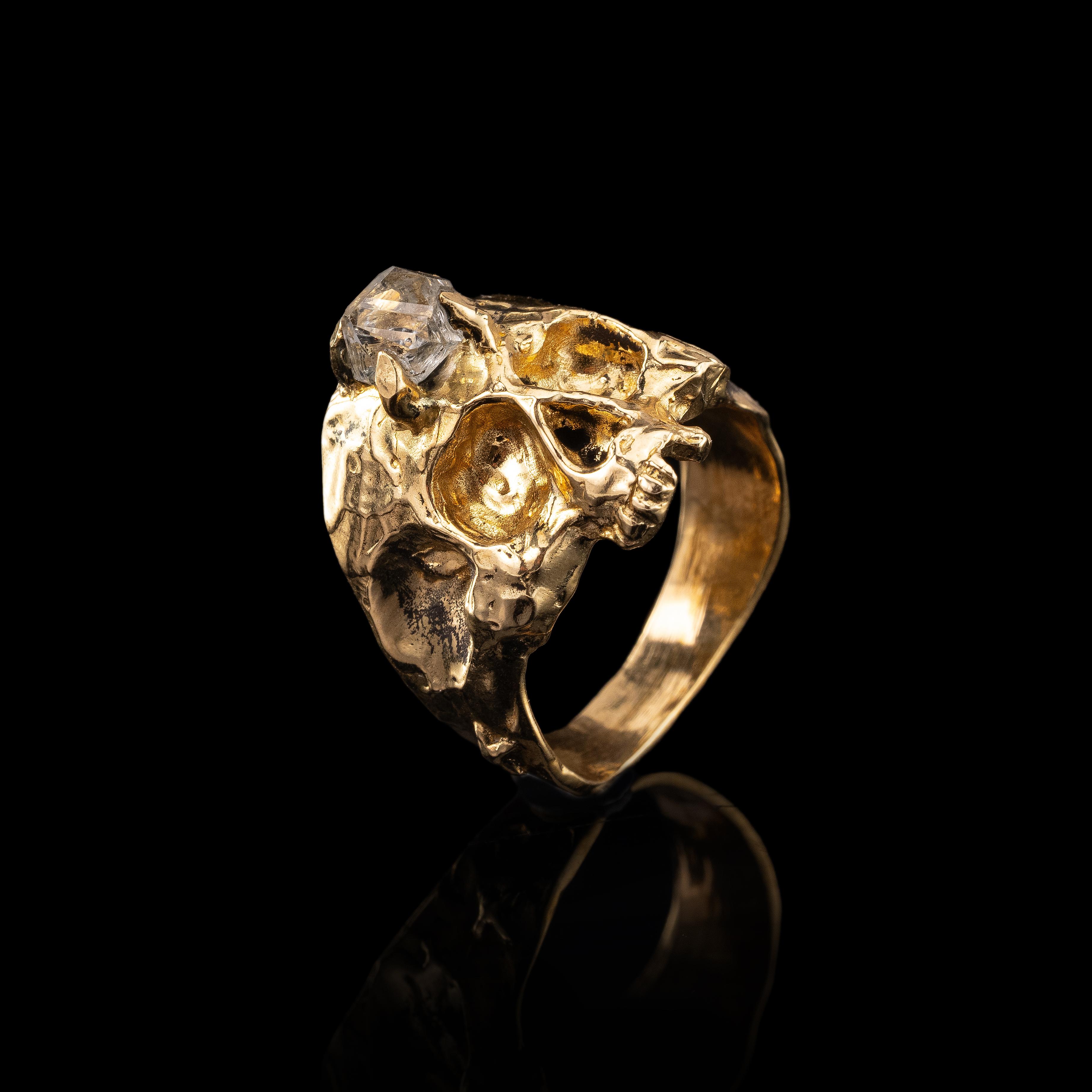 Lucivault Ring