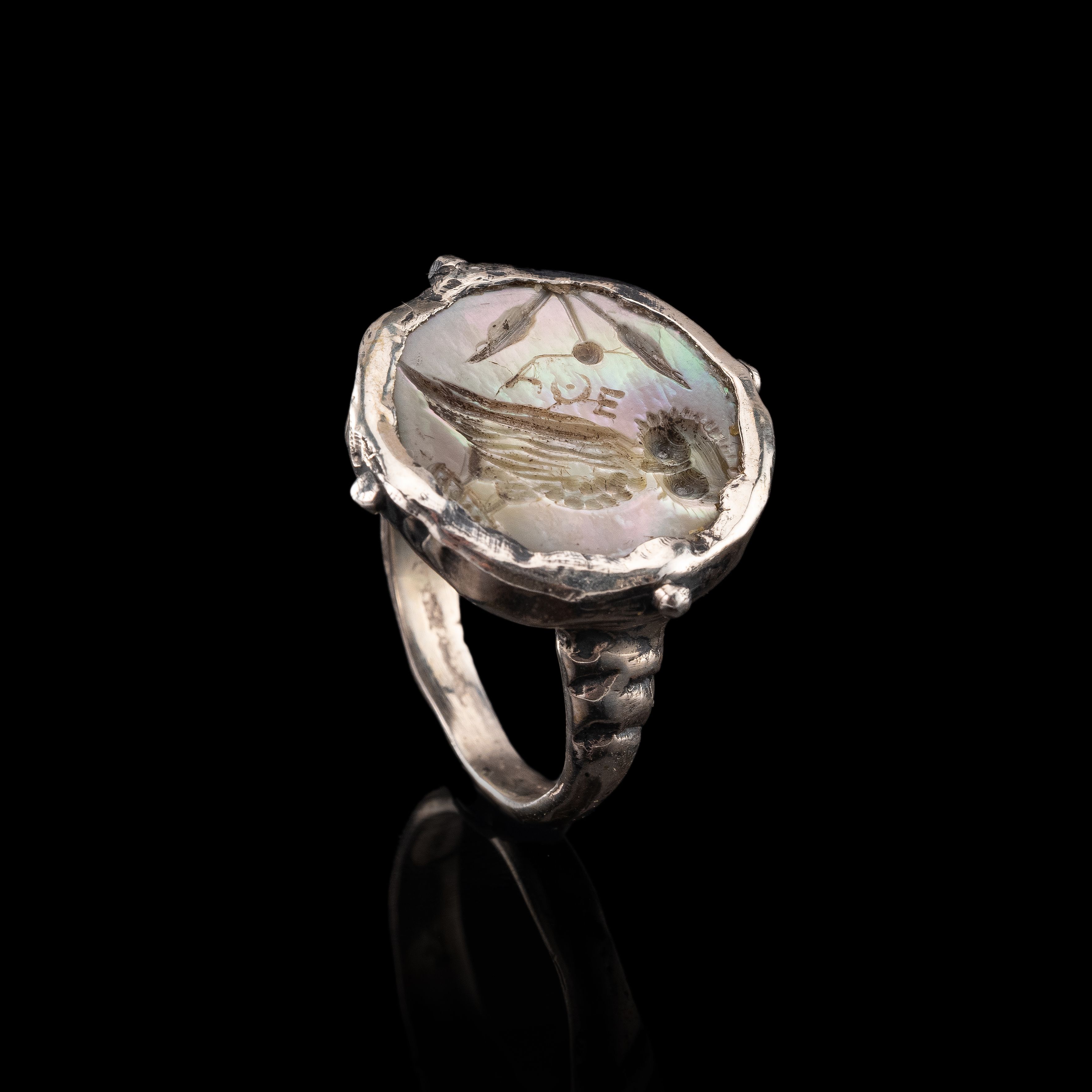 Minerva Ring