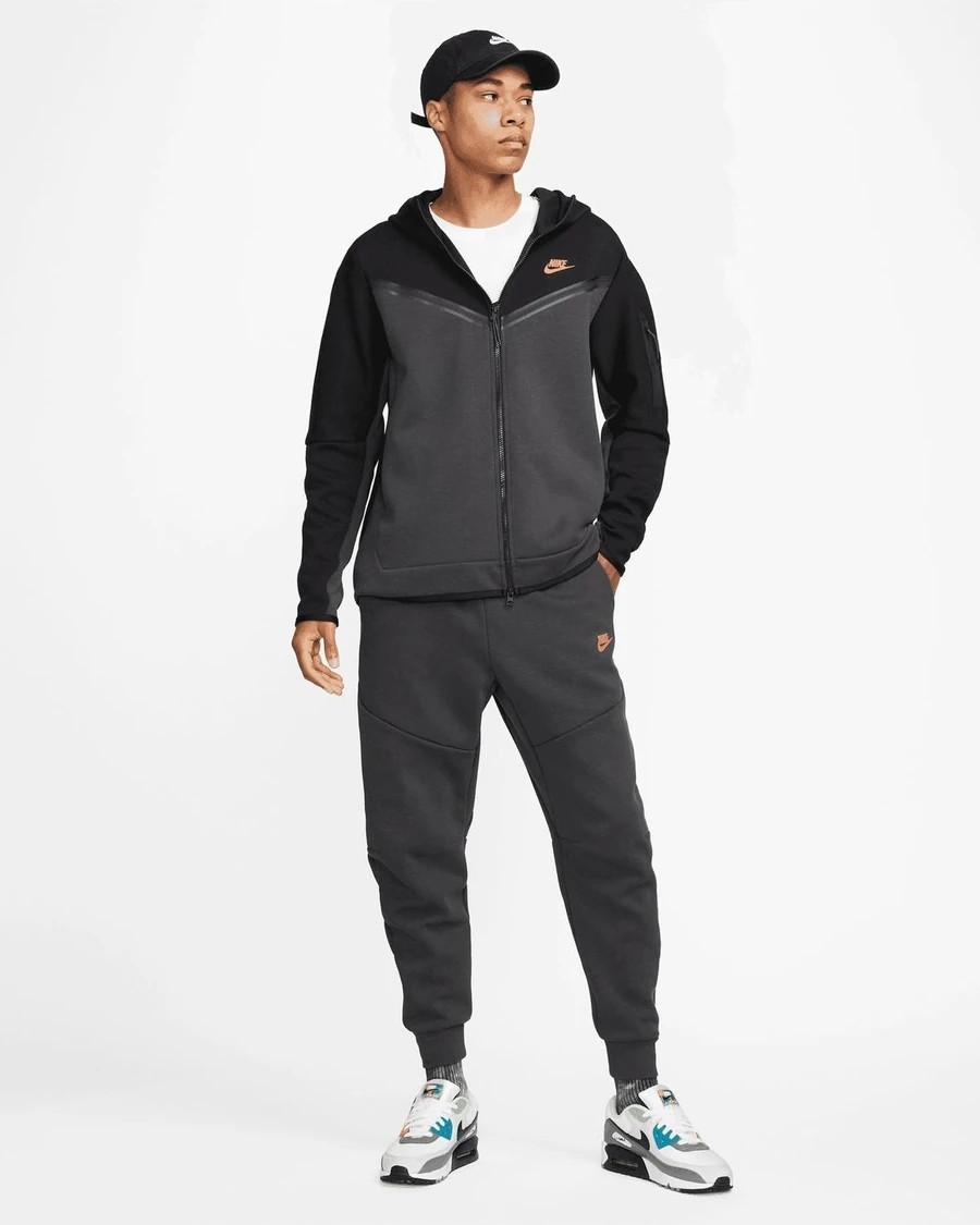 Nike Tech Fleece SS'23 Tracksuit - Black / Smoke / Orange