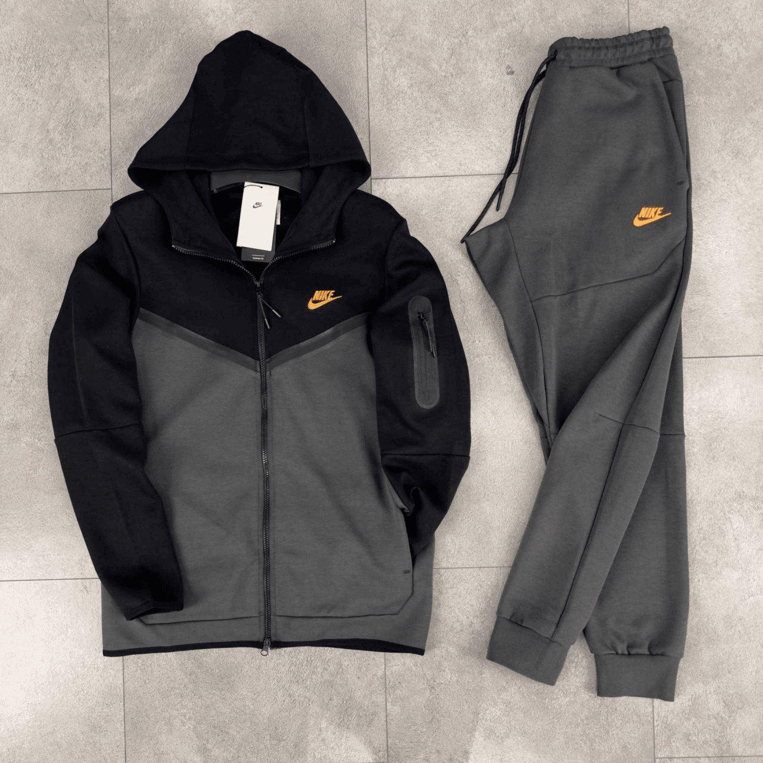 Tech Fleece SS'23 Tracksuit - Black / Smoke / Orange