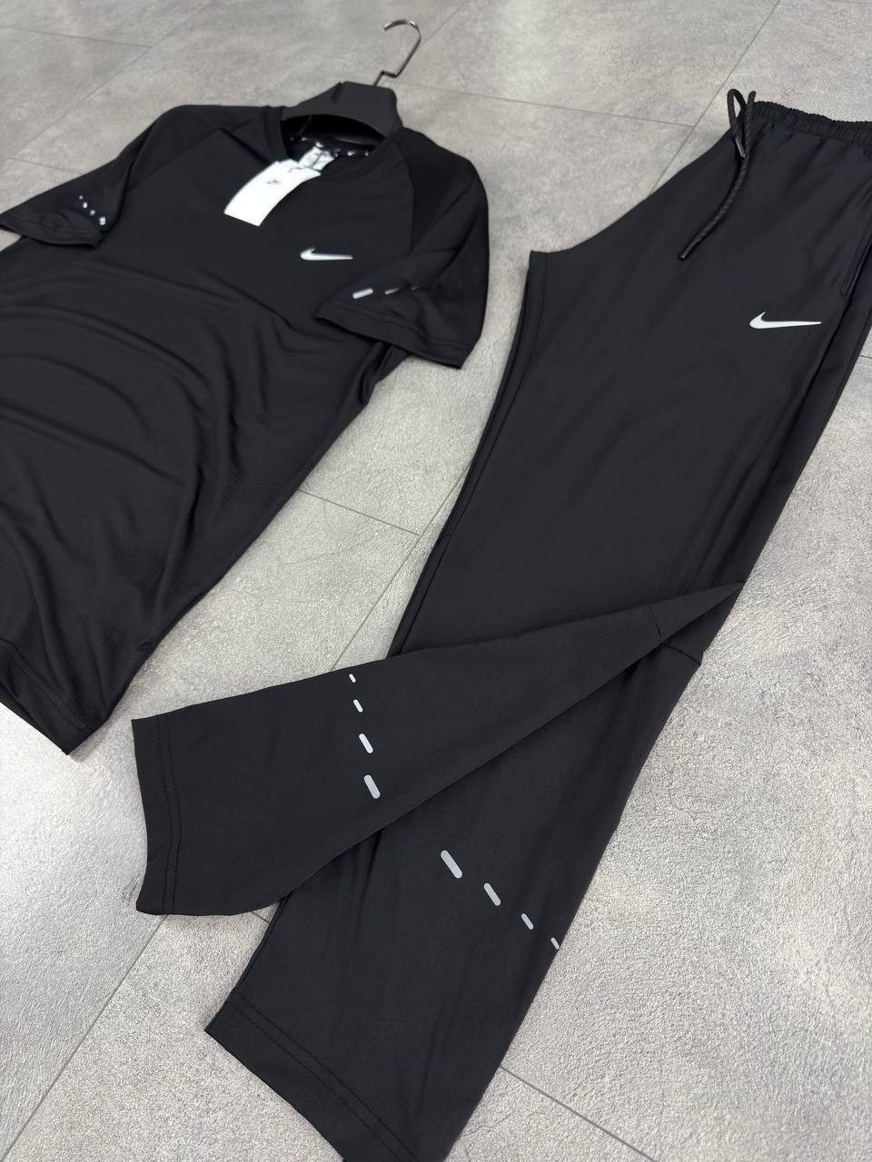 Nike Sportswear Premium Summer Set