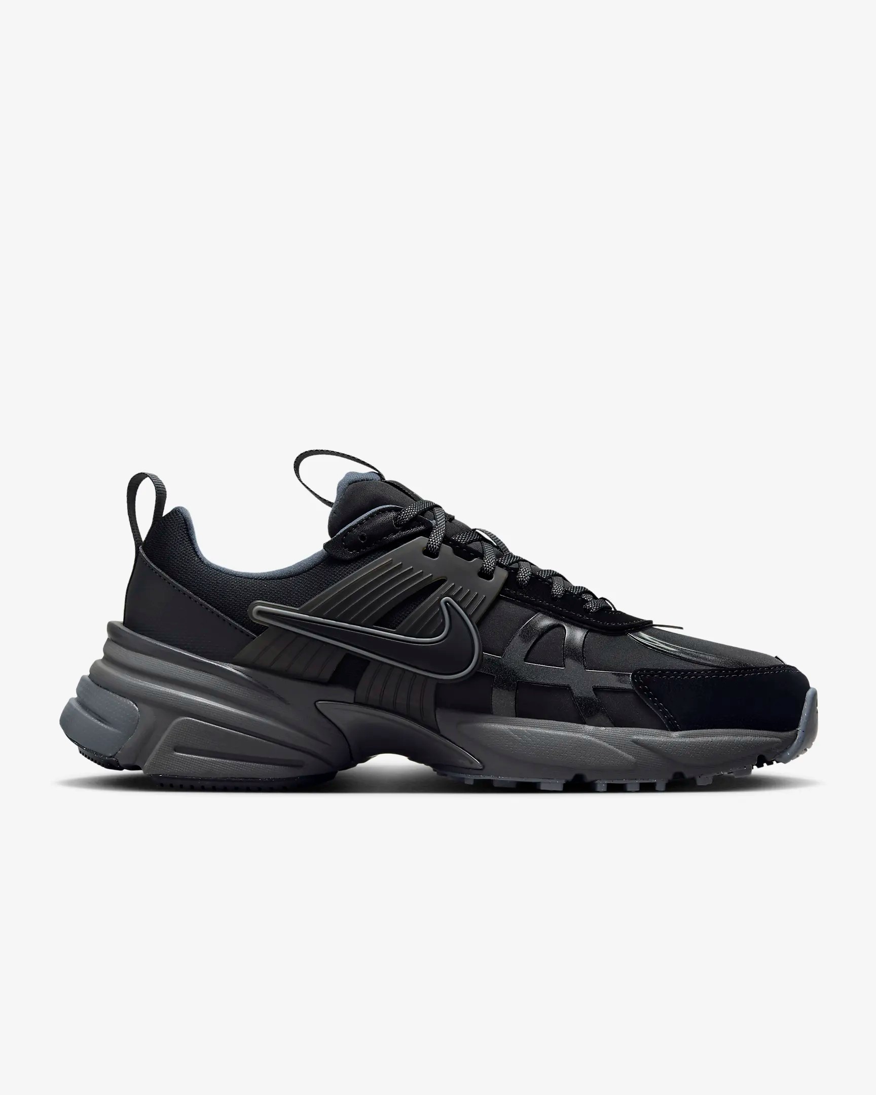 V2 Running Triple Black