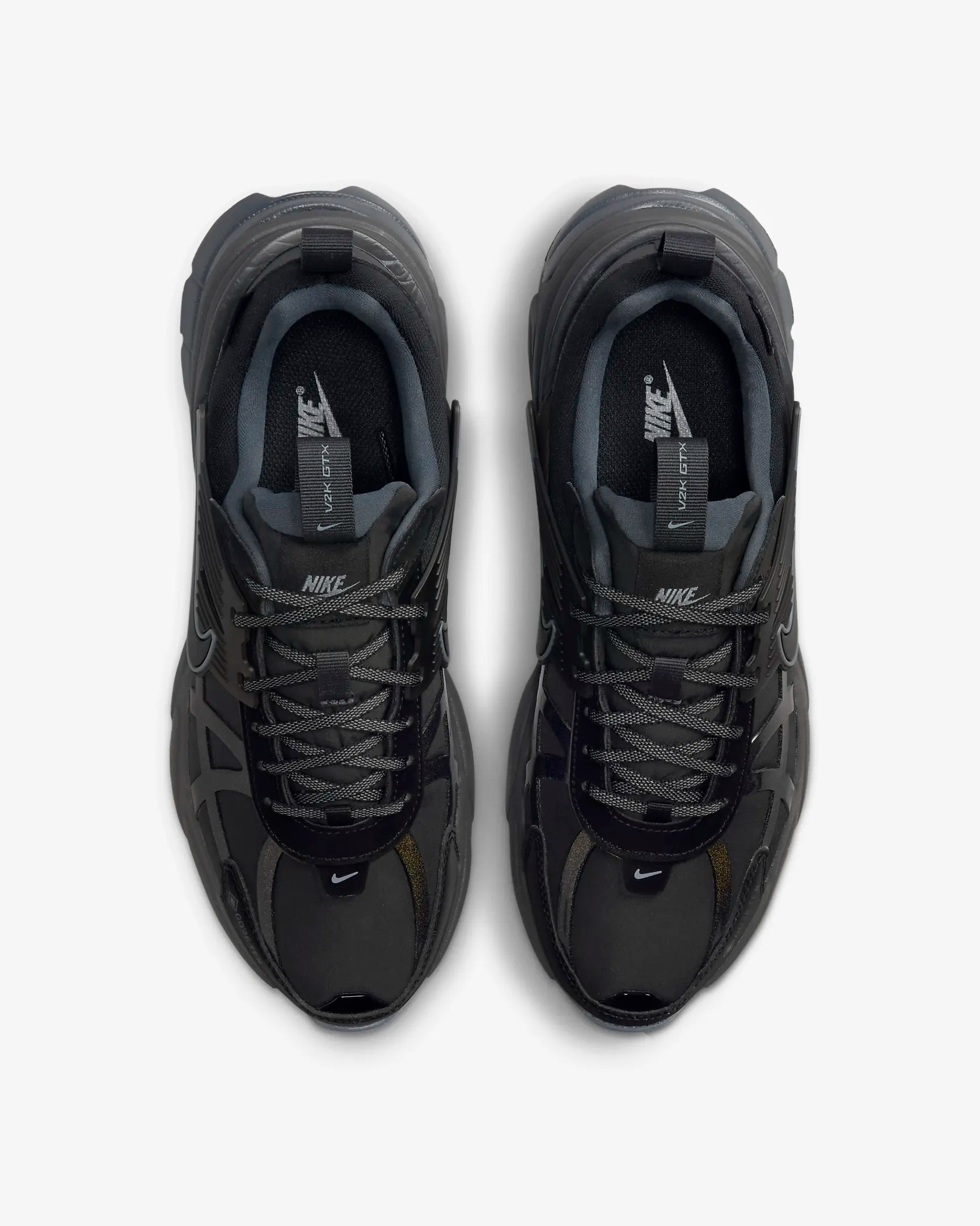 V2 Running Triple Black