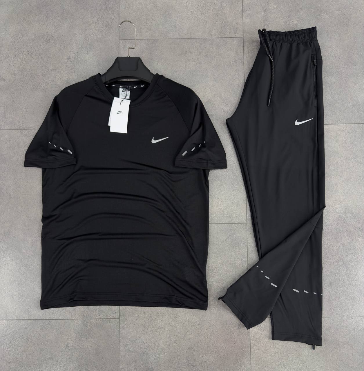 Nike Sportswear Premium Summer Set - Siyah