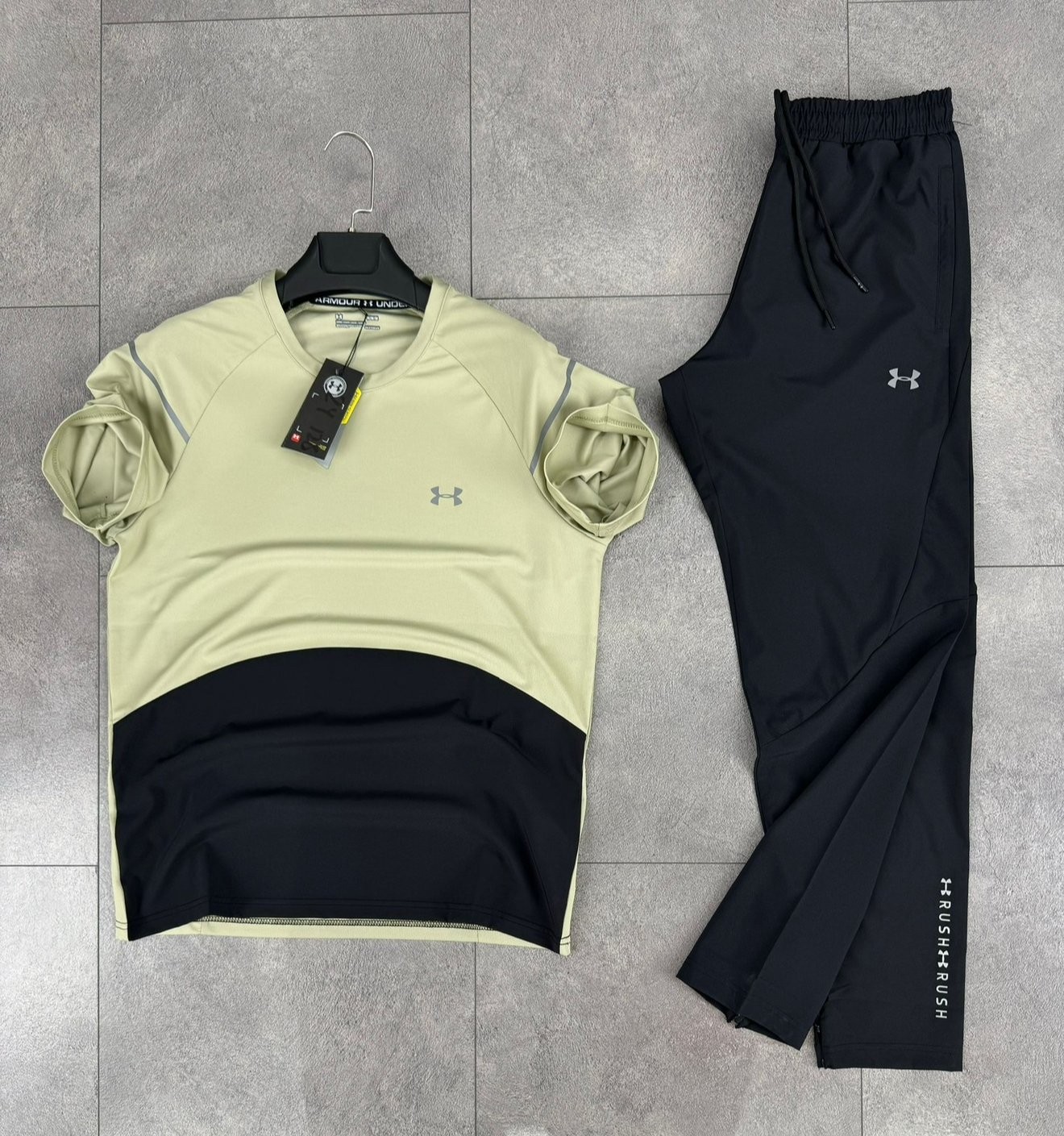 Under Armour Rush Momentum Set - Light Olive/Black Combo
