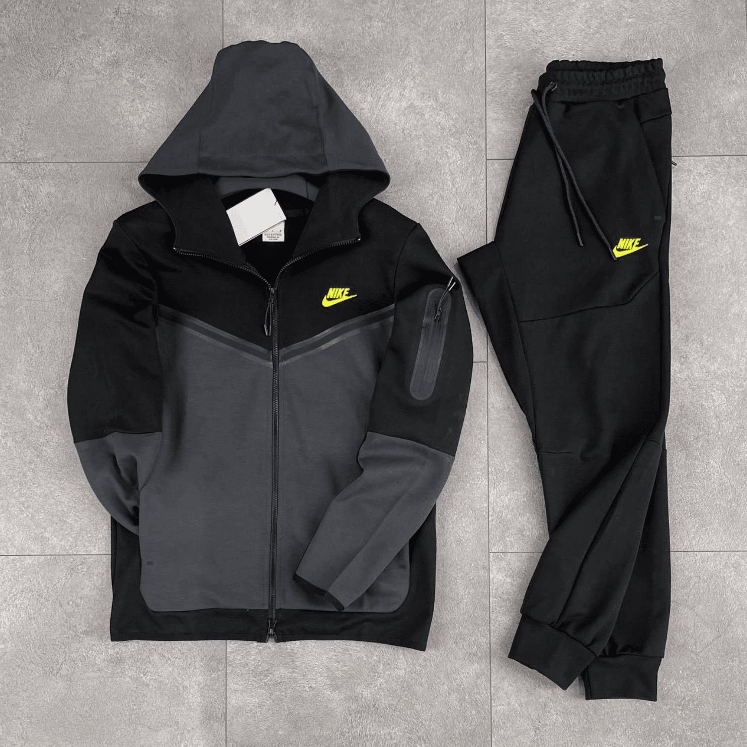 Tech Fleece SS'23 Tracksuit - Black / Smoke / Green