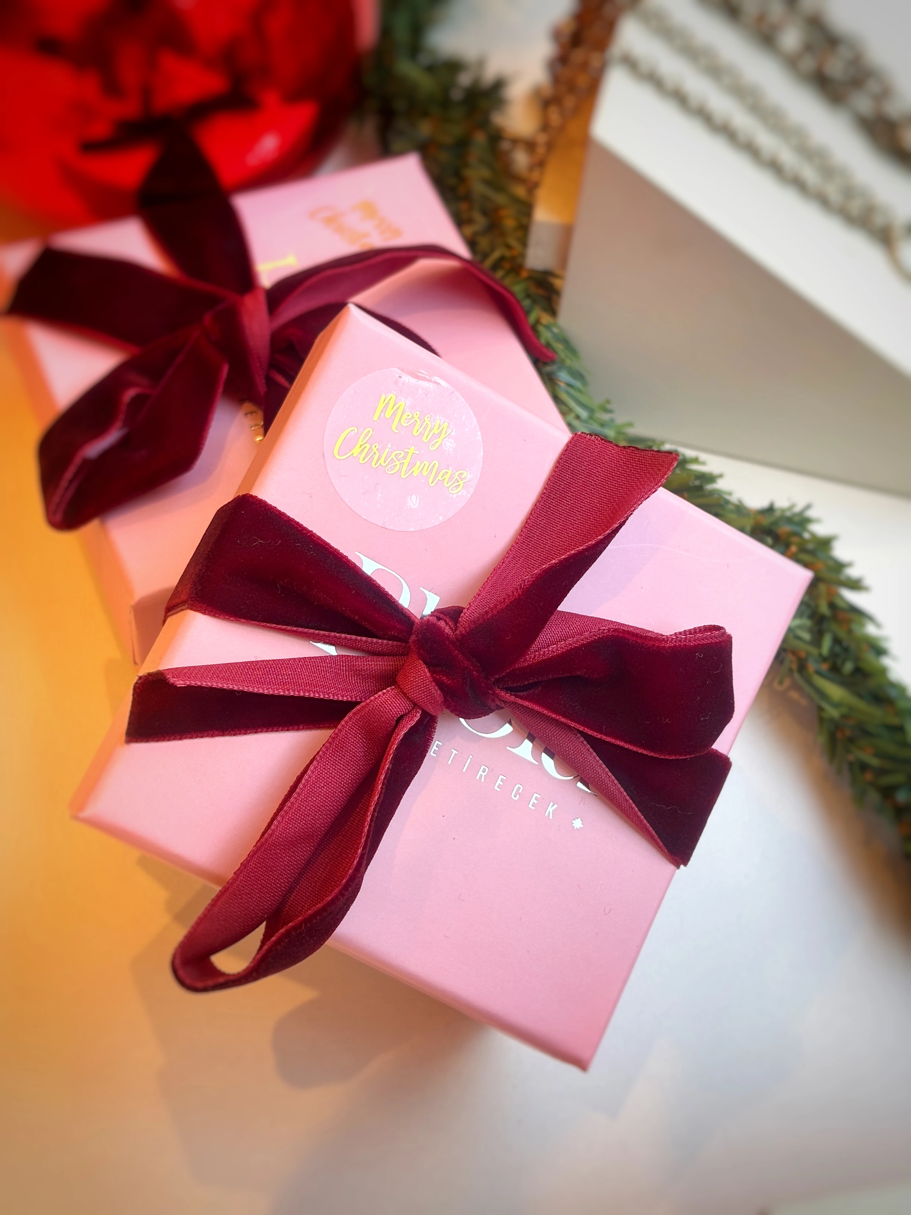 Yılbaşı Hediye Paketi