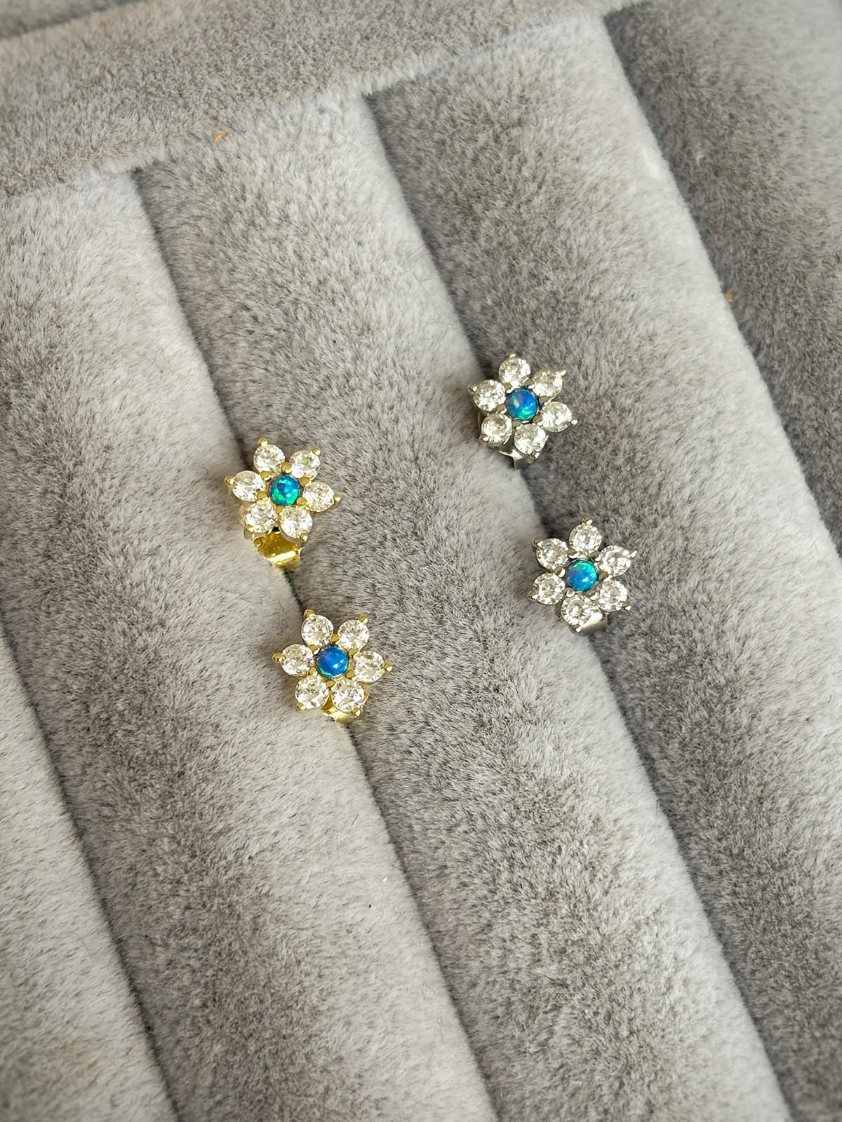 Opal Çiçek Mini Küpe | 925 Ayar Gümüş