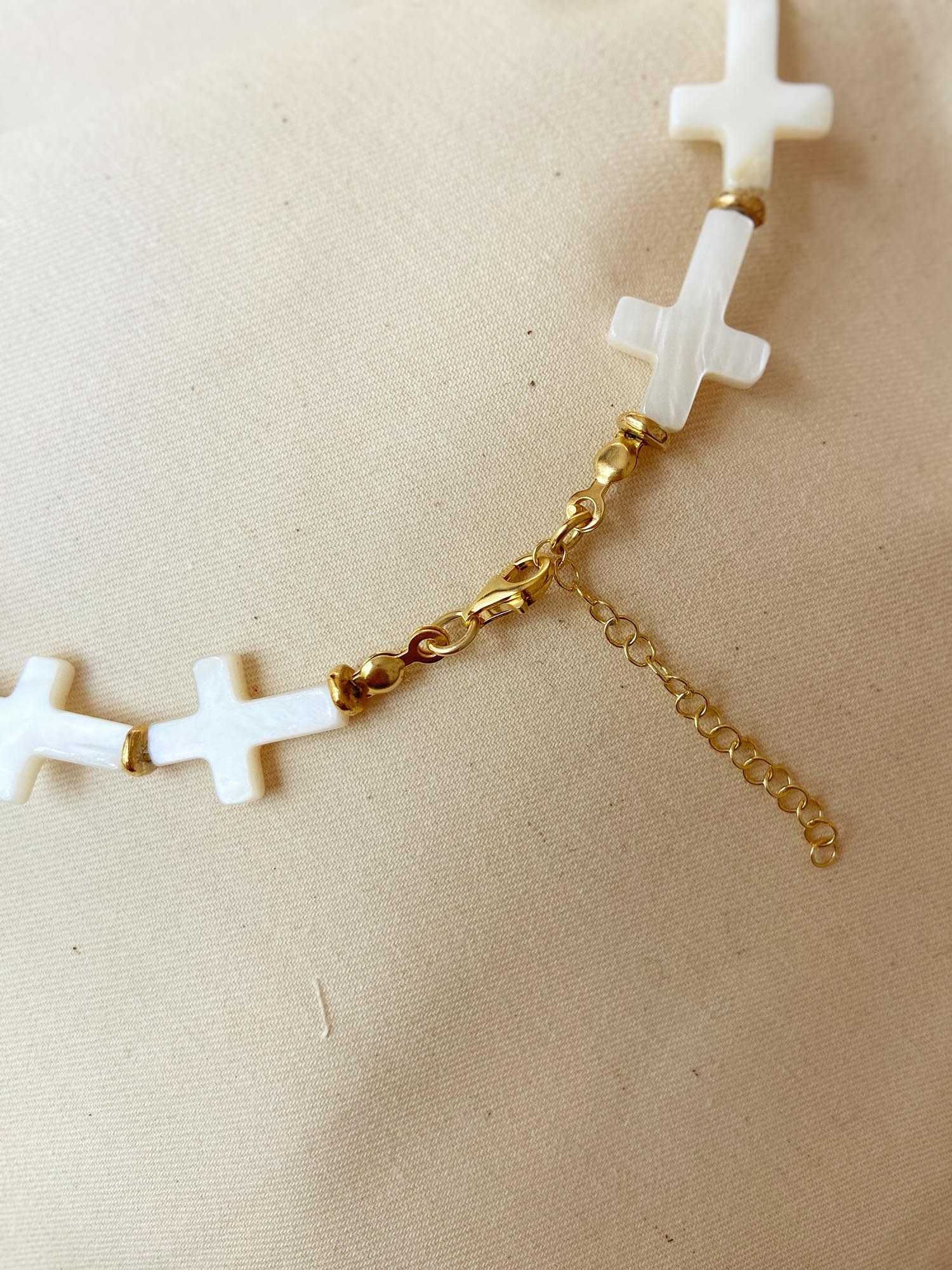 Sedef Haç Kısa Choker Kolye | 925 Ayar Gümüş