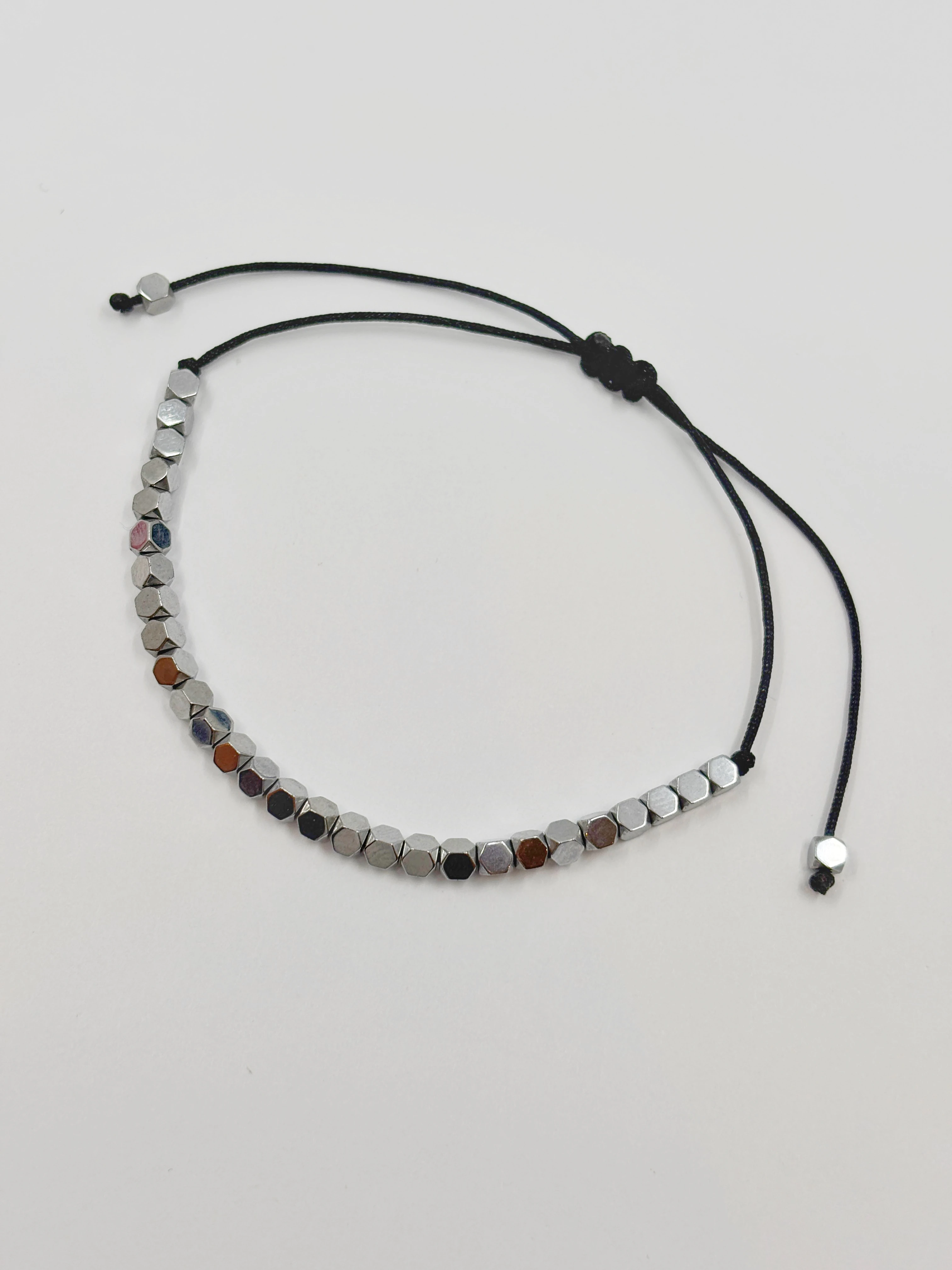 Küp Küp Hematit Bileklik