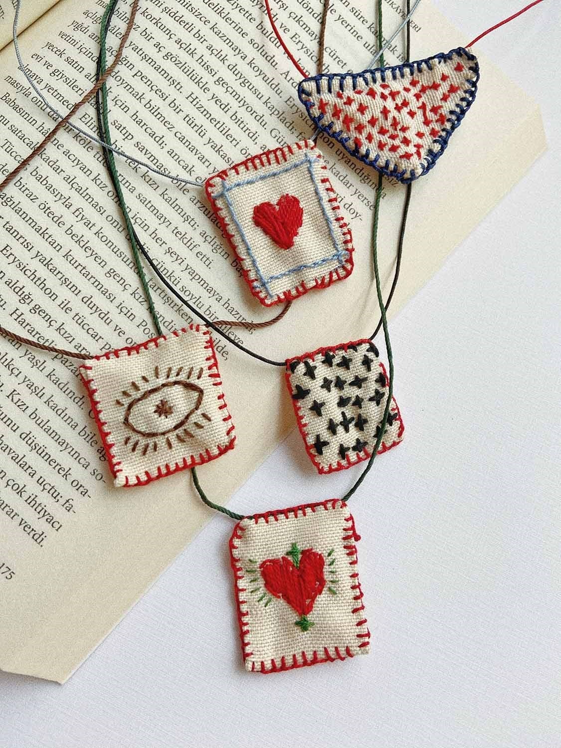 Kahverengi Göz Amulet Kolye