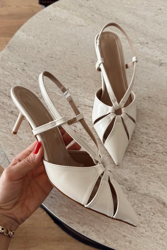 ÖN SATIŞ - Cecilio Pencere Detaylı Stiletto - Ekru
