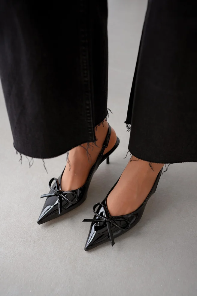 Poppy Fiyonk Detaylı Rugan Rahat Topuklu Stiletto