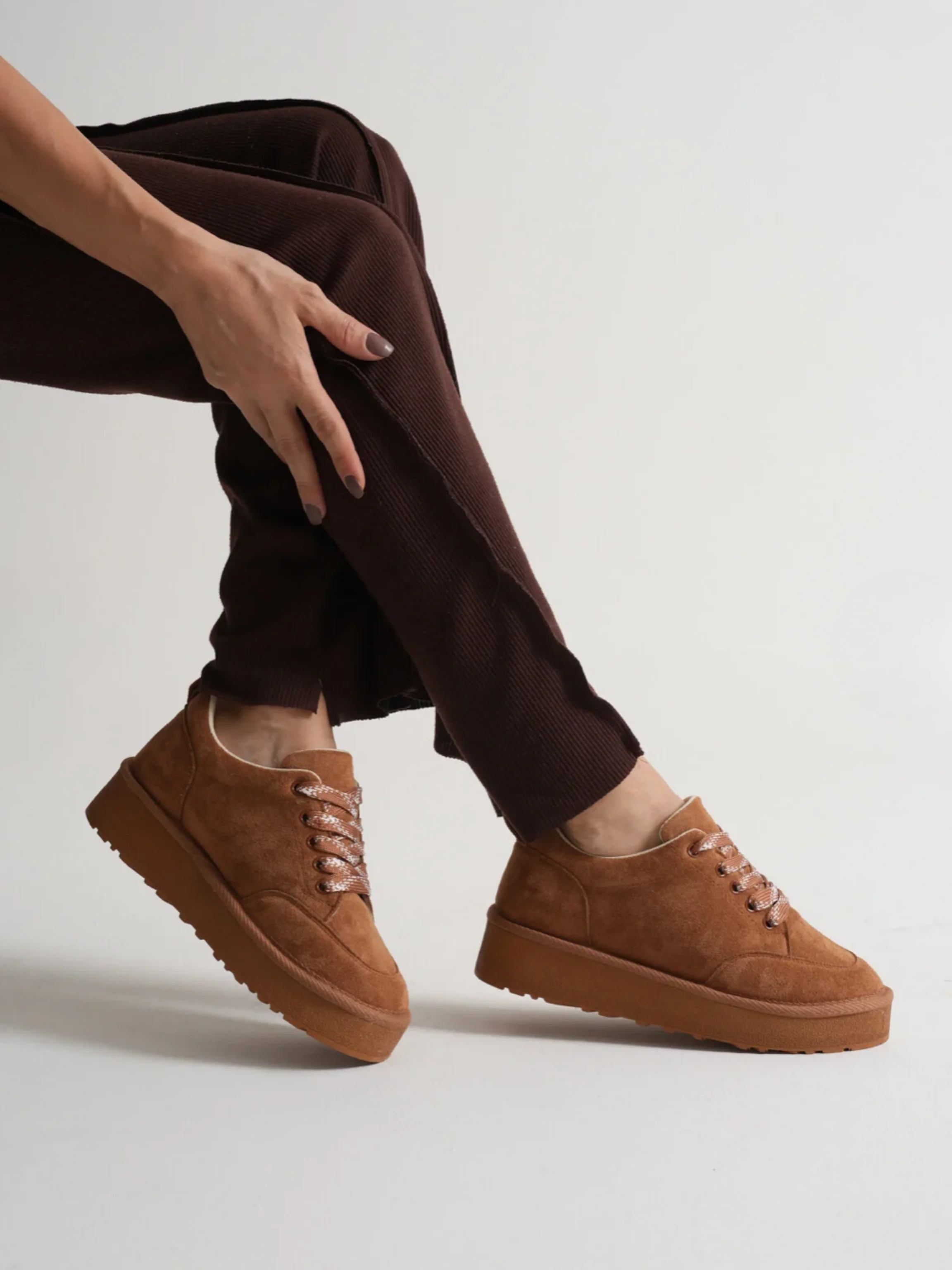 CozyStep Süet Bağcıklı Sneaker - Taba
