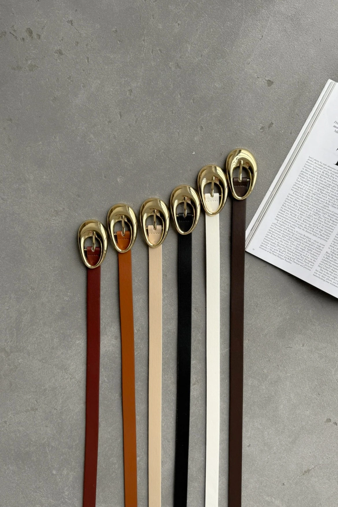 Eva Büyük Gold Asimetrik Tokalı Kemer