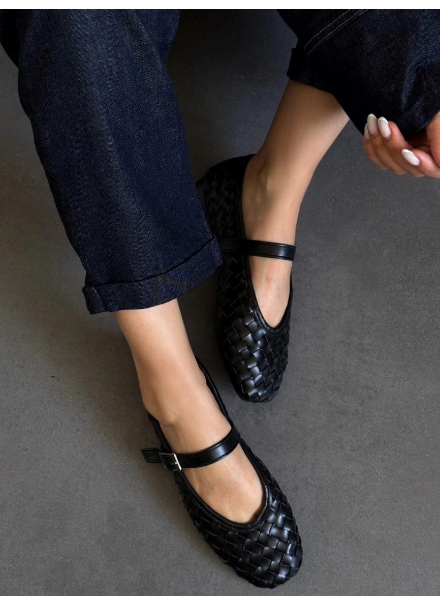 Brian Örgü Detaylı Tokalı Babet - Siyah