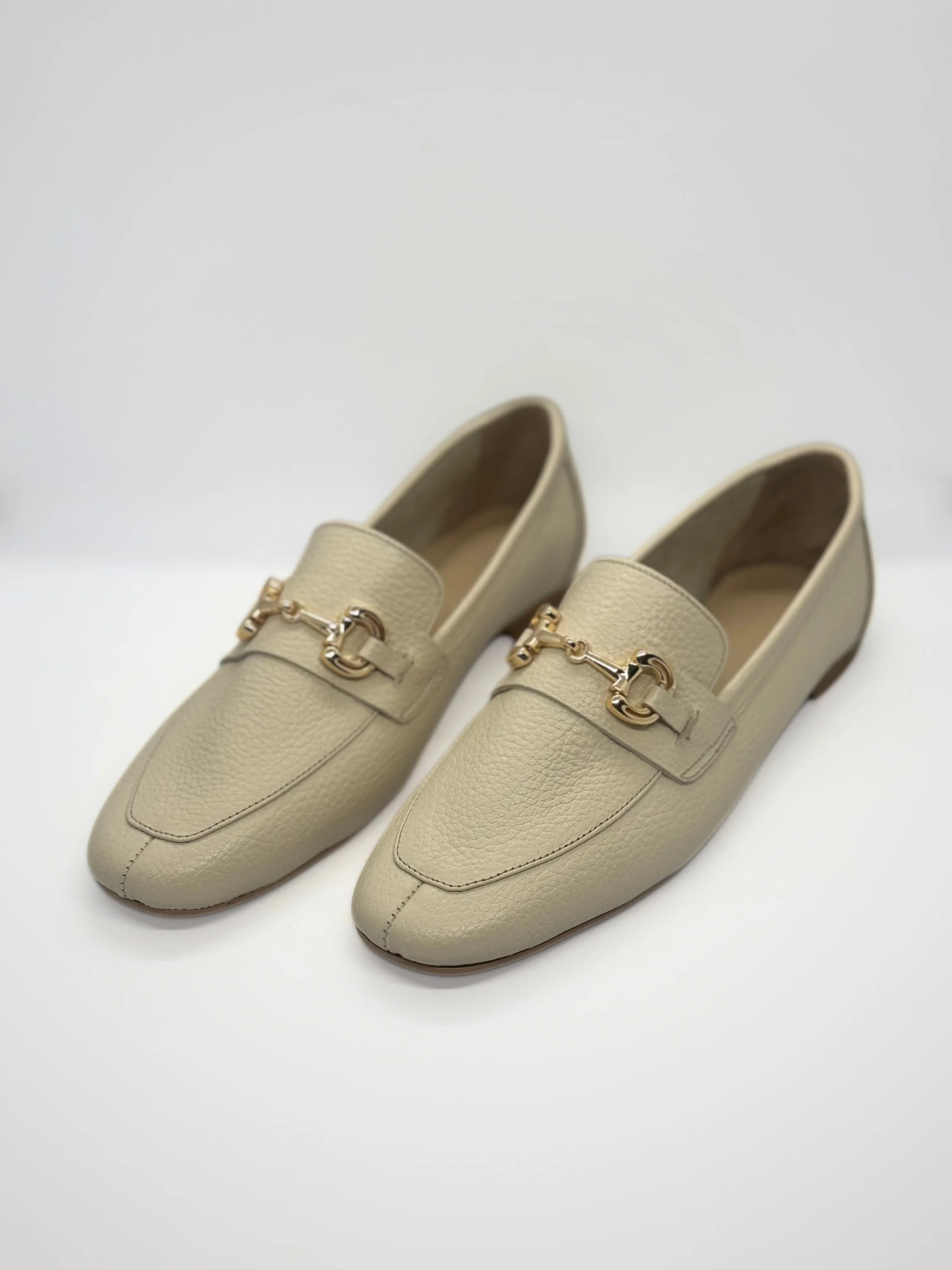 More Gerçek Deri Tokalı Loafer - Ekru