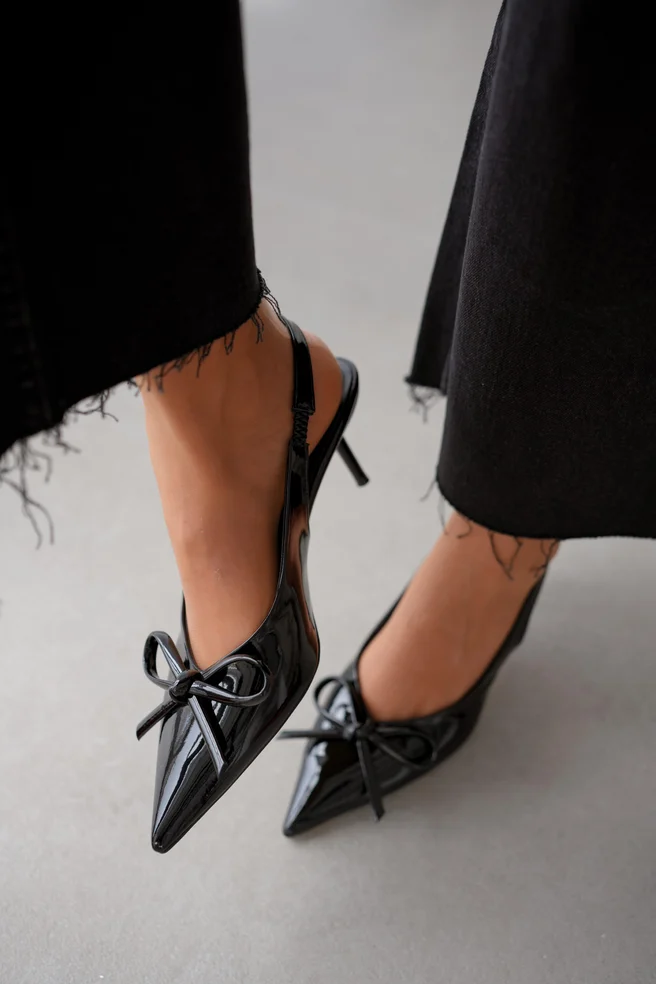 Poppy Fiyonk Detaylı Rugan Rahat Topuklu Stiletto