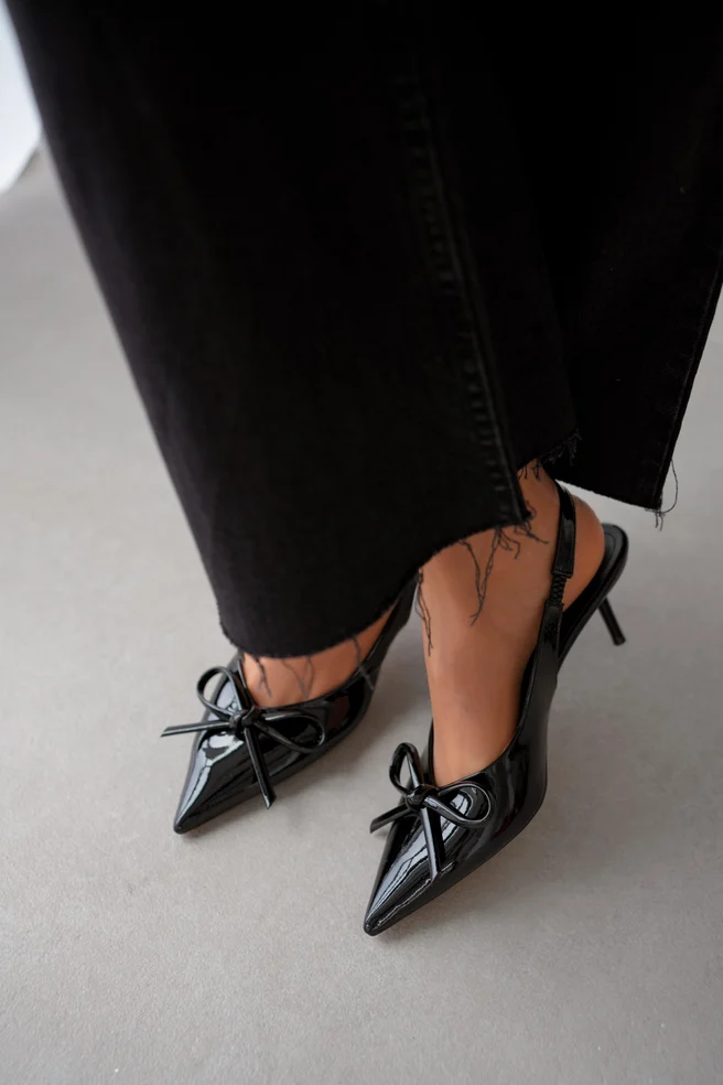 Poppy Fiyonk Detaylı Rugan Rahat Topuklu Stiletto