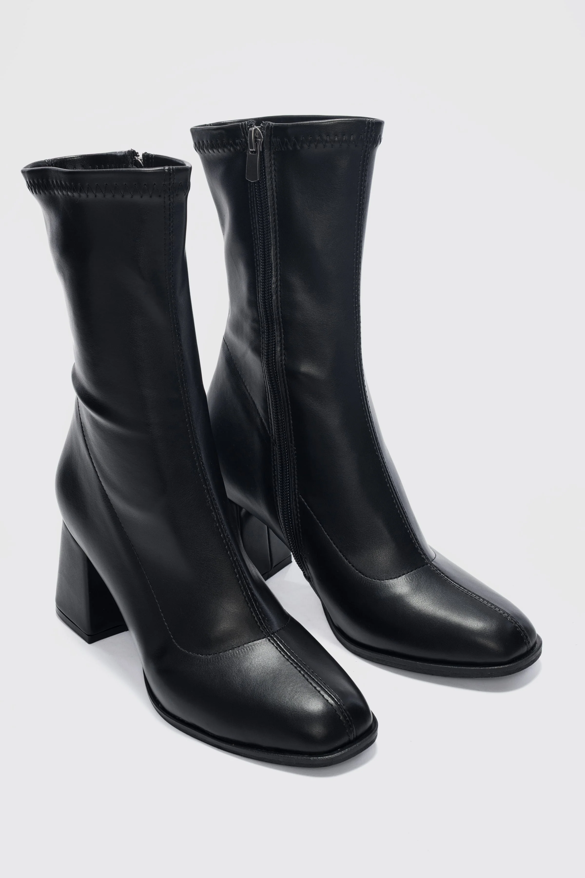 Pear Yuvarlak Burun Streç Bot - Siyah